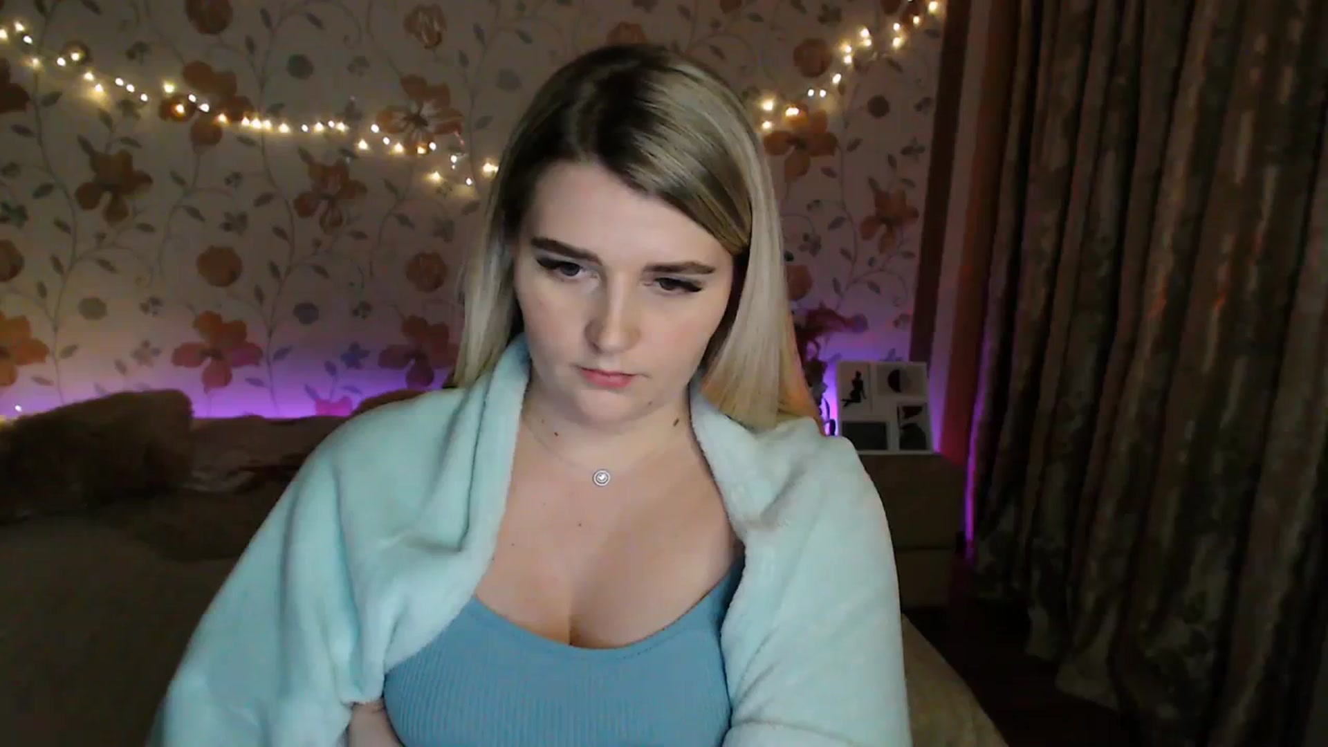 Gallery image thumbnail from Nice_Ass007's myfreecams stream on, 11/24/2023, 03:31 image 6 of 20
