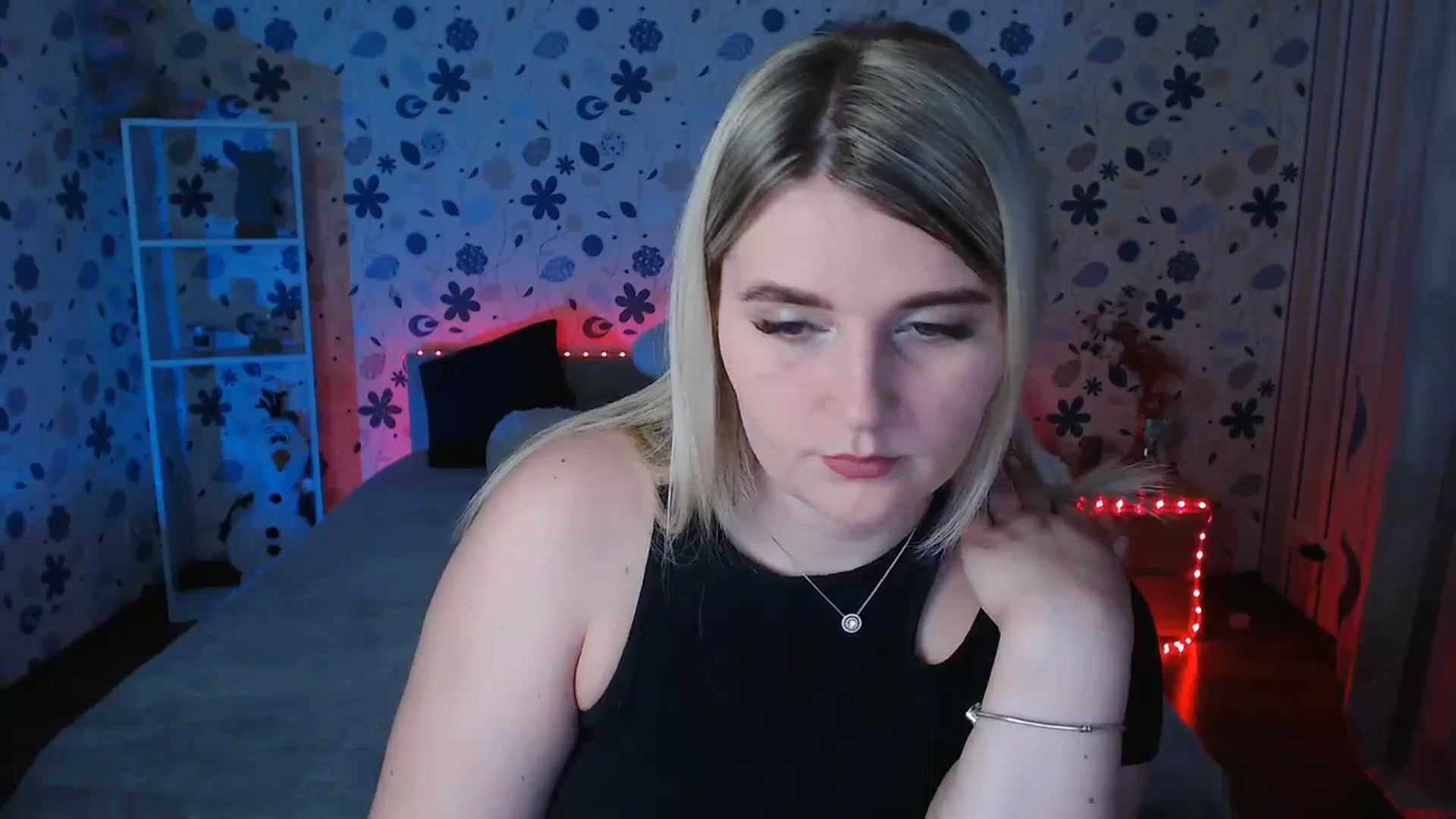 Gallery image thumbnail from Nice_Ass007's myfreecams stream on, 12/25/2023, 21:06 image 3 of 20