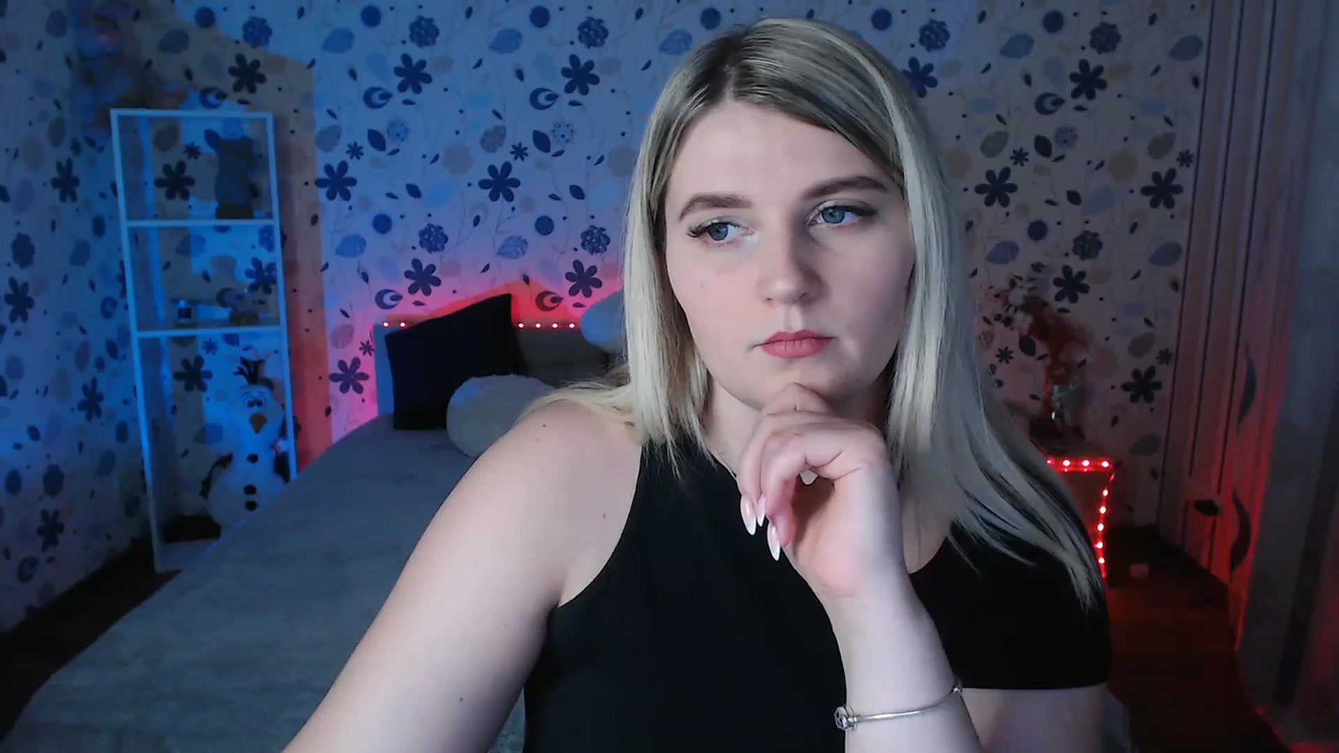 Gallery image thumbnail from Nice_Ass007's myfreecams stream on, 12/25/2023, 22:49 image 6 of 20