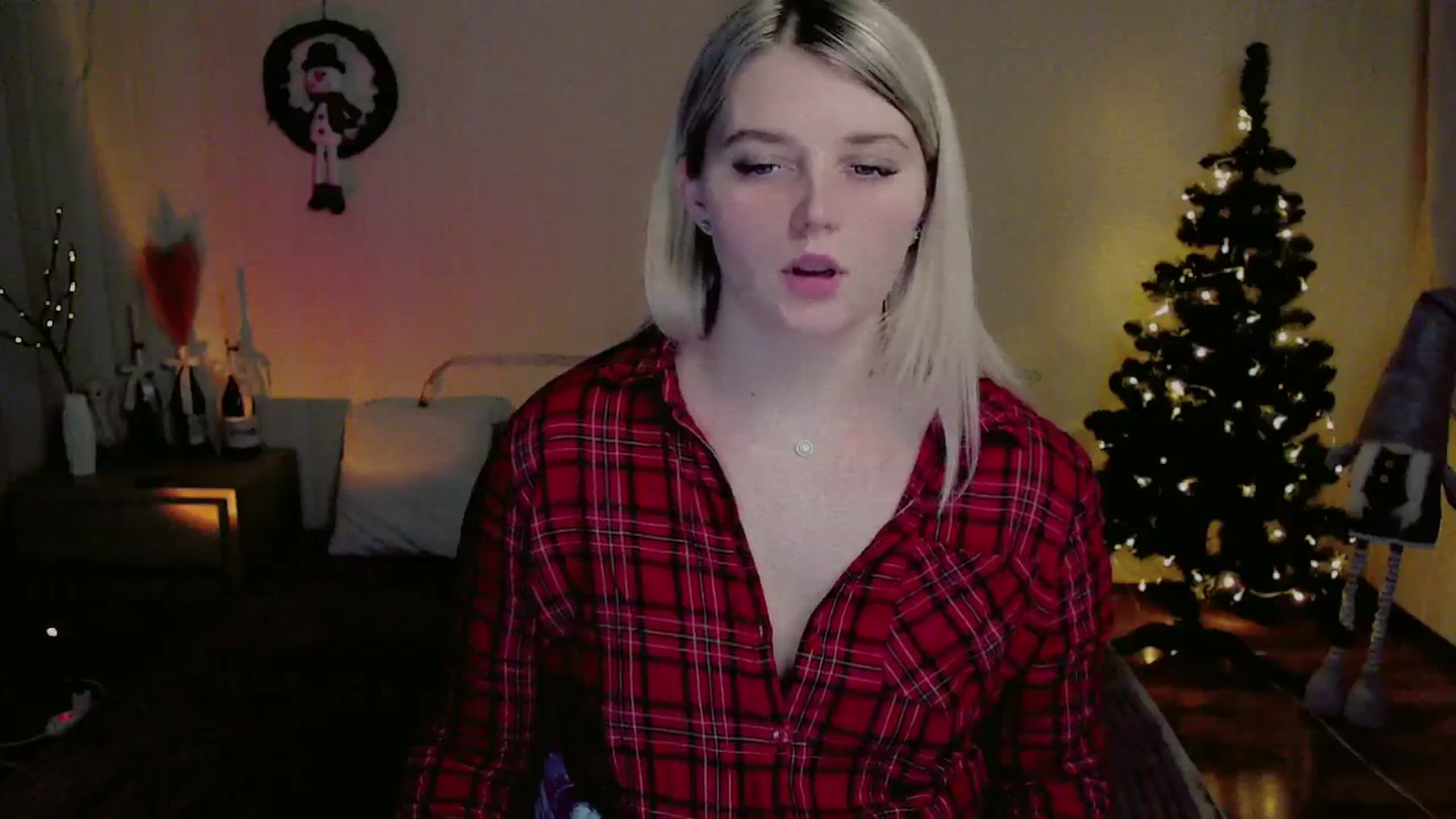 Gallery image thumbnail from Nice_Ass007's myfreecams stream on, 12/27/2023, 03:20 image 11 of 20