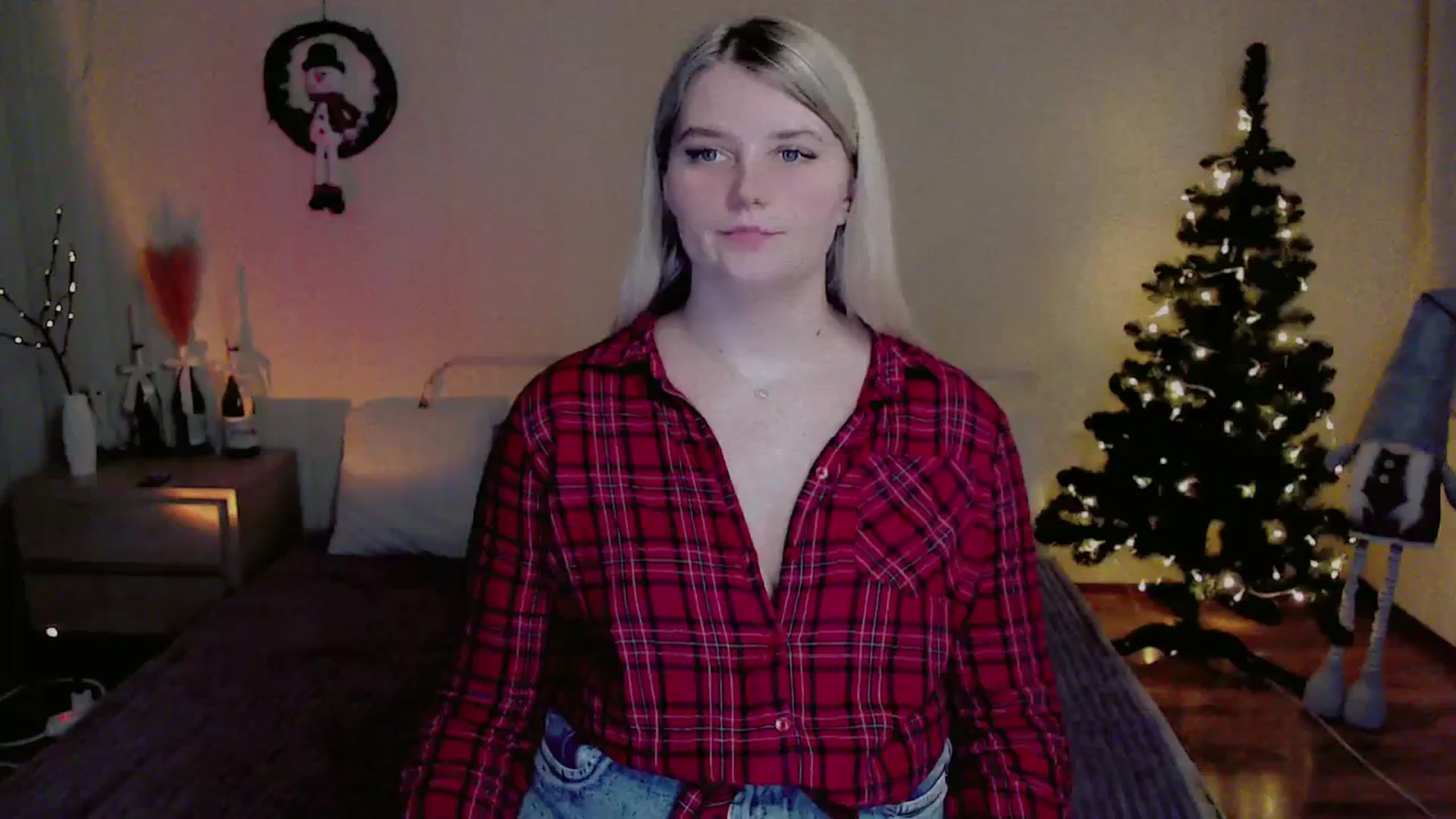 Gallery image thumbnail from Nice_Ass007's myfreecams stream on, 12/27/2023, 03:20 image 17 of 20