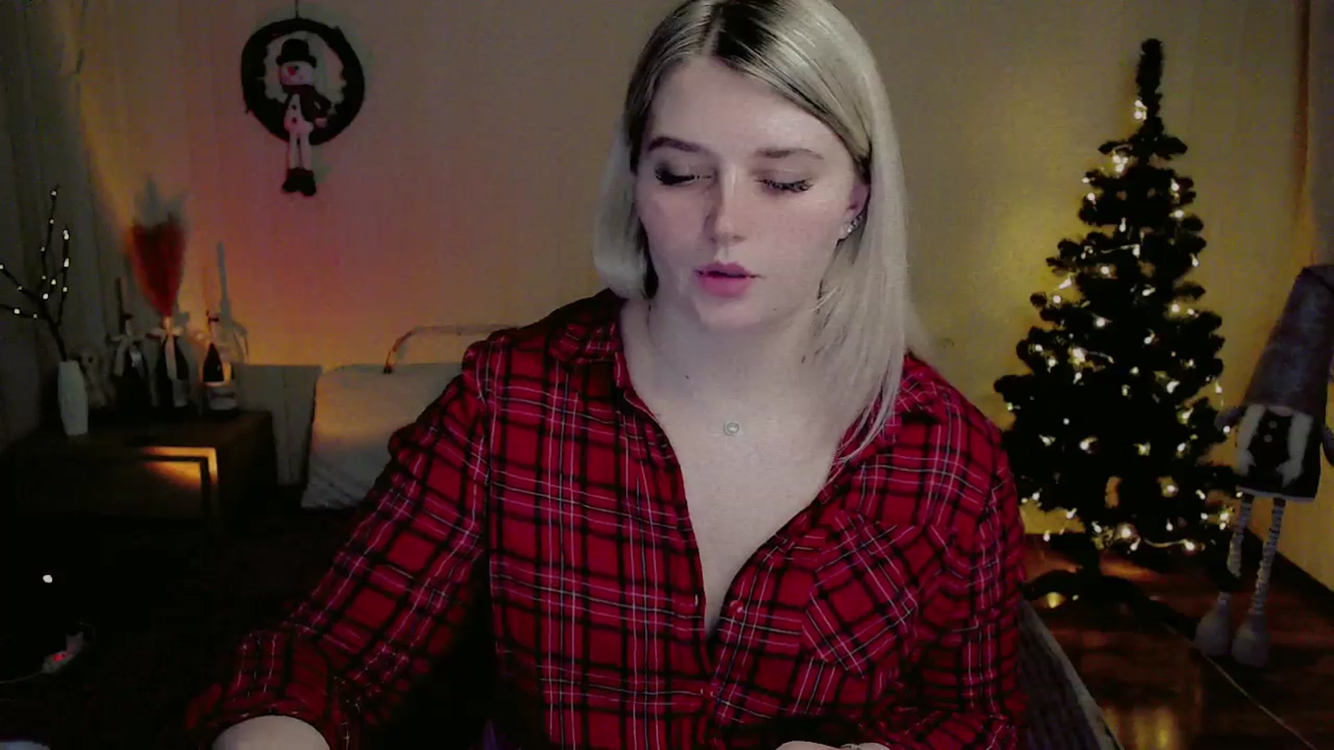 Gallery image thumbnail from Nice_Ass007's myfreecams stream on, 12/27/2023, 03:20 image 6 of 20