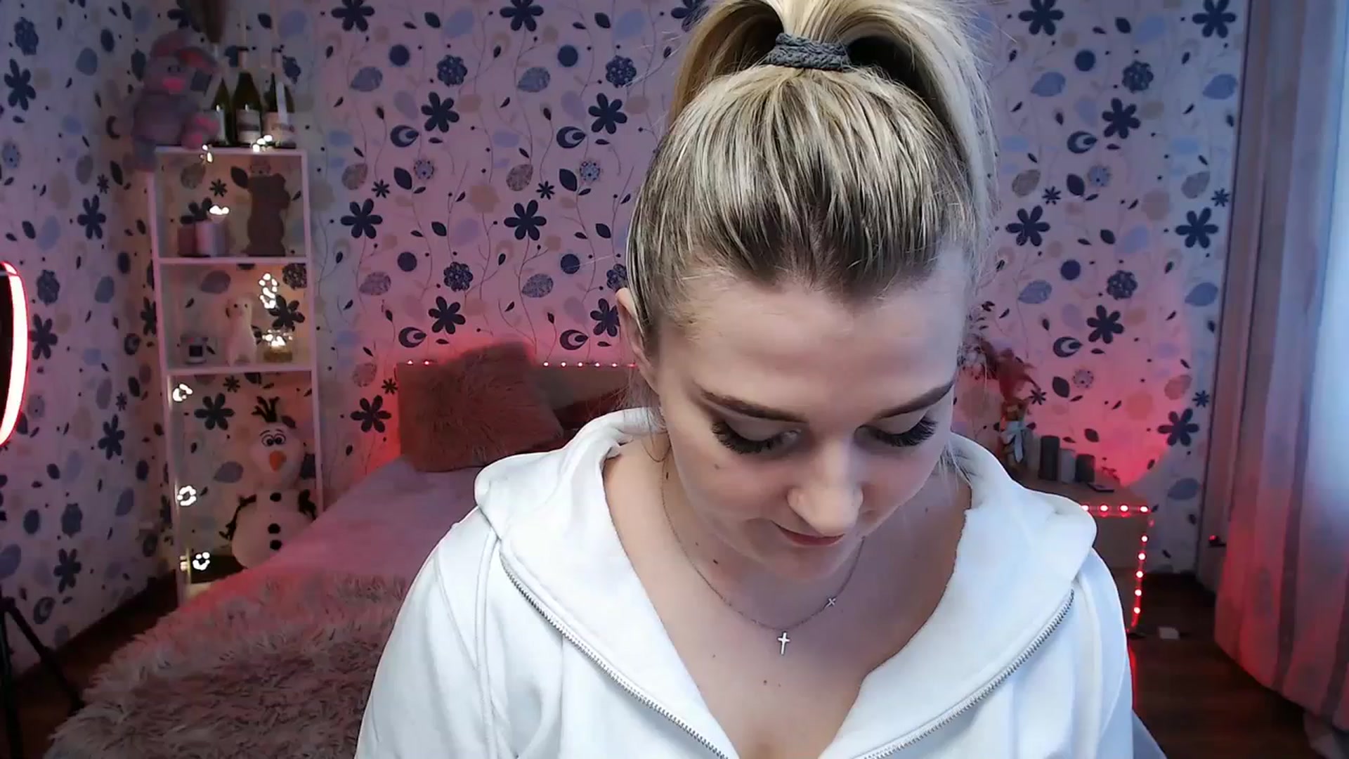 Gallery image thumbnail from Nice_Ass007's myfreecams stream on, 01/17/2024, 12:35 image 1 of 20