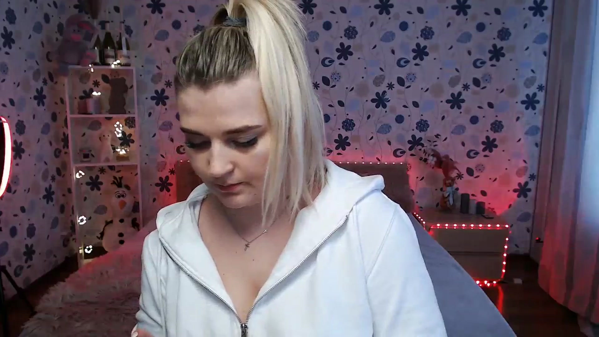 Gallery image thumbnail from Nice_Ass007's myfreecams stream on, 01/17/2024, 12:35 image 14 of 20