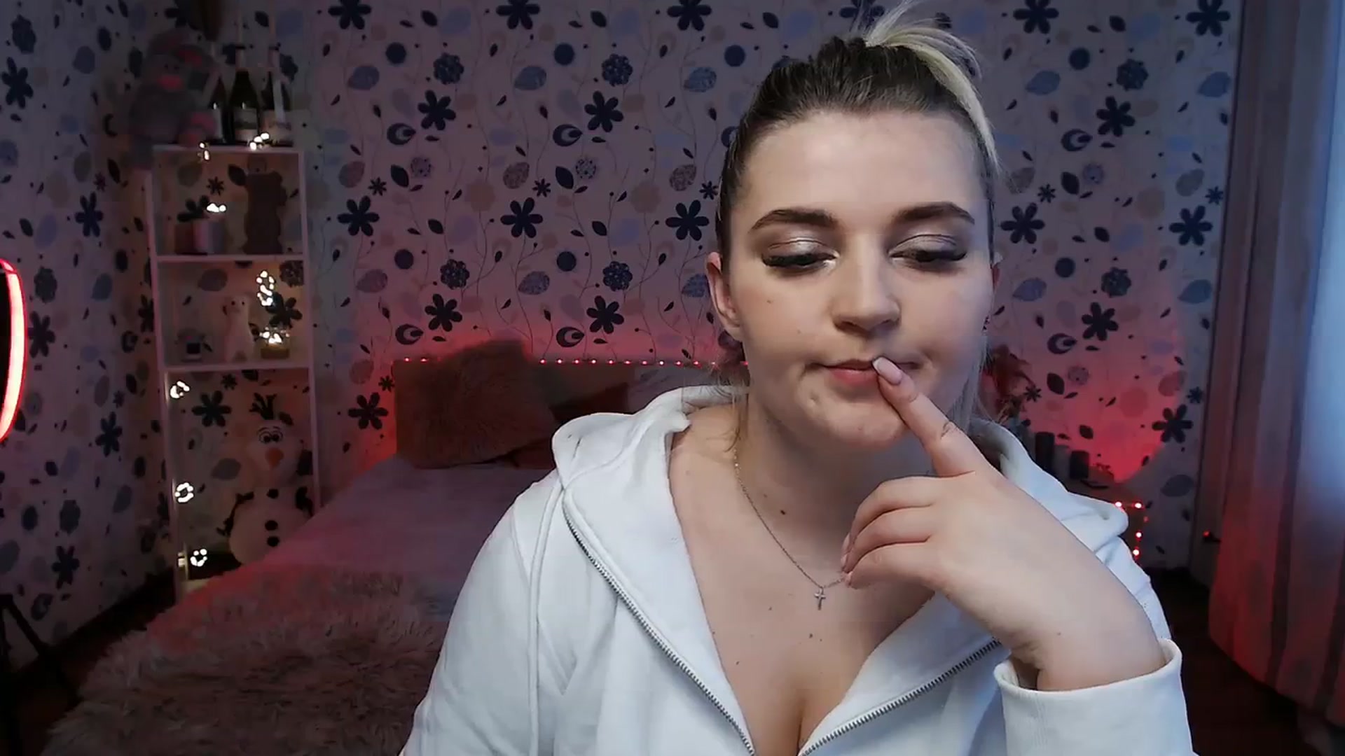 Gallery image thumbnail from Nice_Ass007's myfreecams stream on, 01/17/2024, 12:35 image 16 of 20