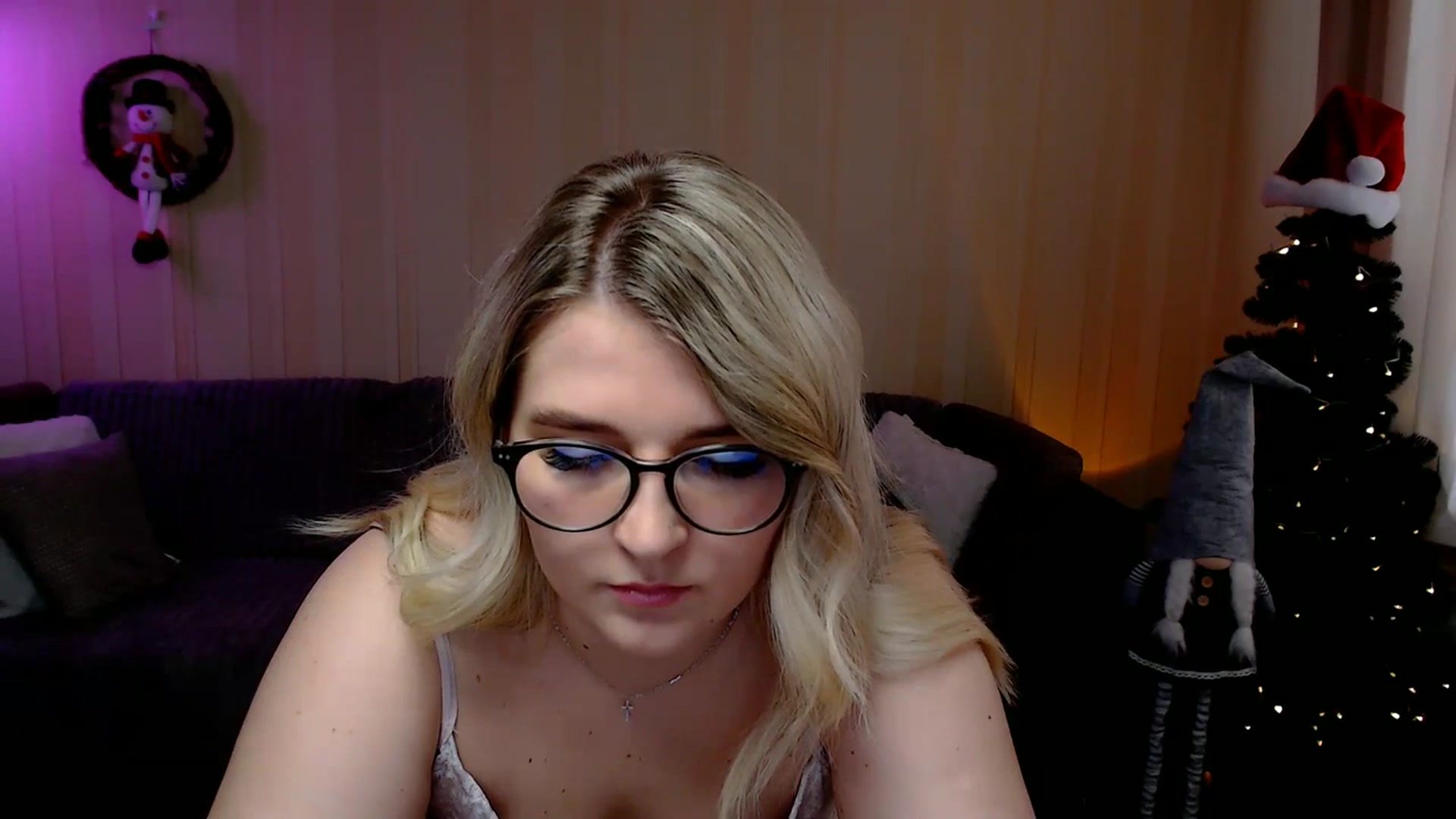 Gallery image thumbnail from Nice_Ass007's myfreecams stream on, 01/20/2024, 11:48 image 16 of 20