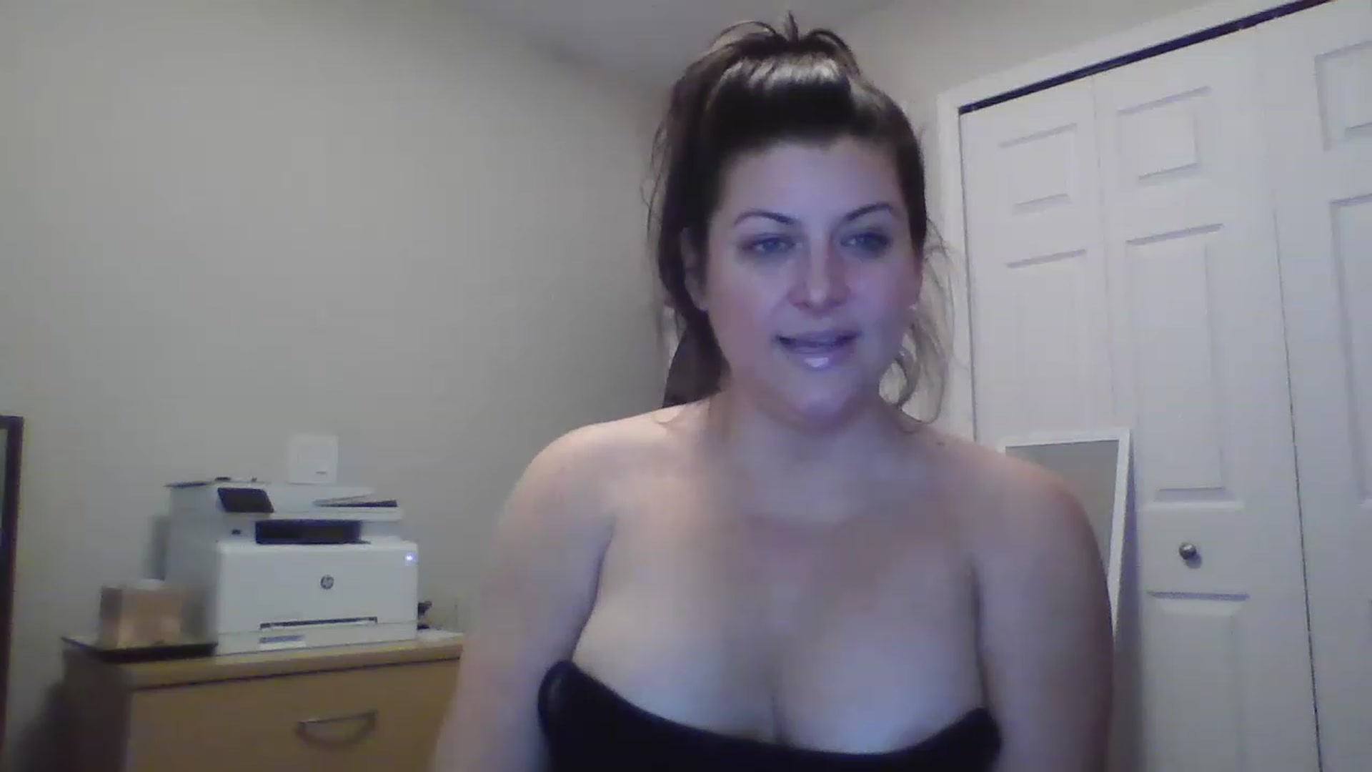 Gallery image thumbnail from Nice_nSpice's myfreecams stream on, 11/26/2022, 20:51 image 12 of 20