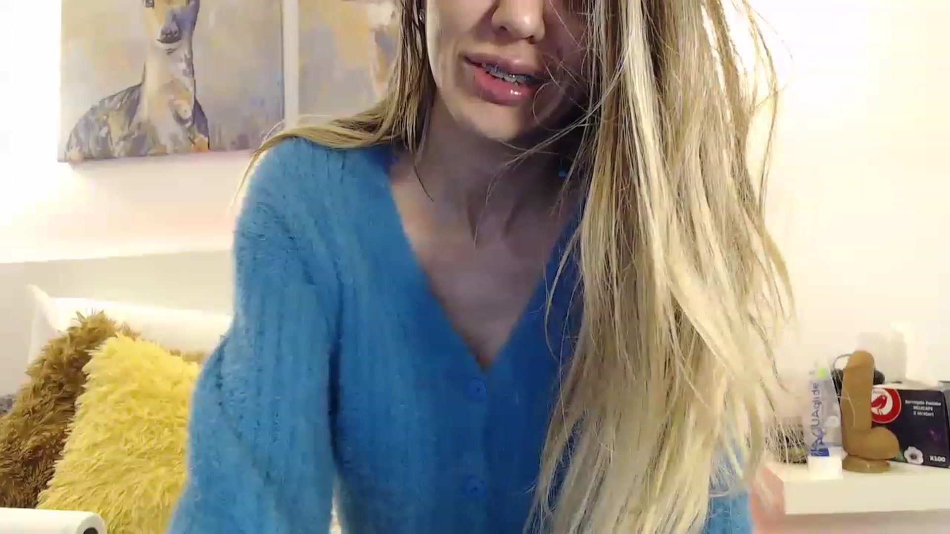 Gallery image thumbnail from Nicebitch23's myfreecams stream on, 11/21/2022, 12:31 image 18 of 20