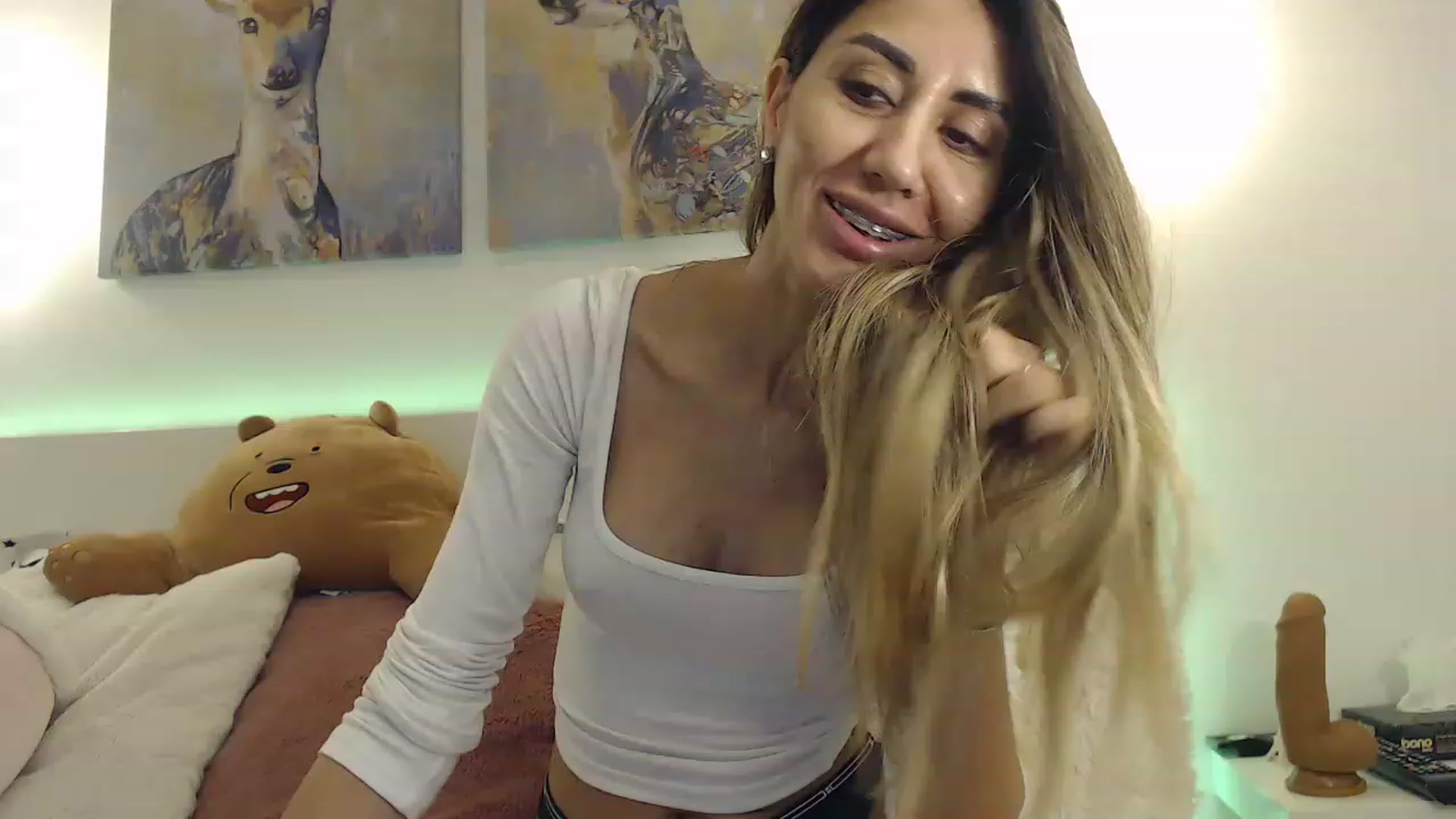 Gallery image thumbnail from Nicebitch23's myfreecams stream on, 12/12/2022, 09:05 image 19 of 20