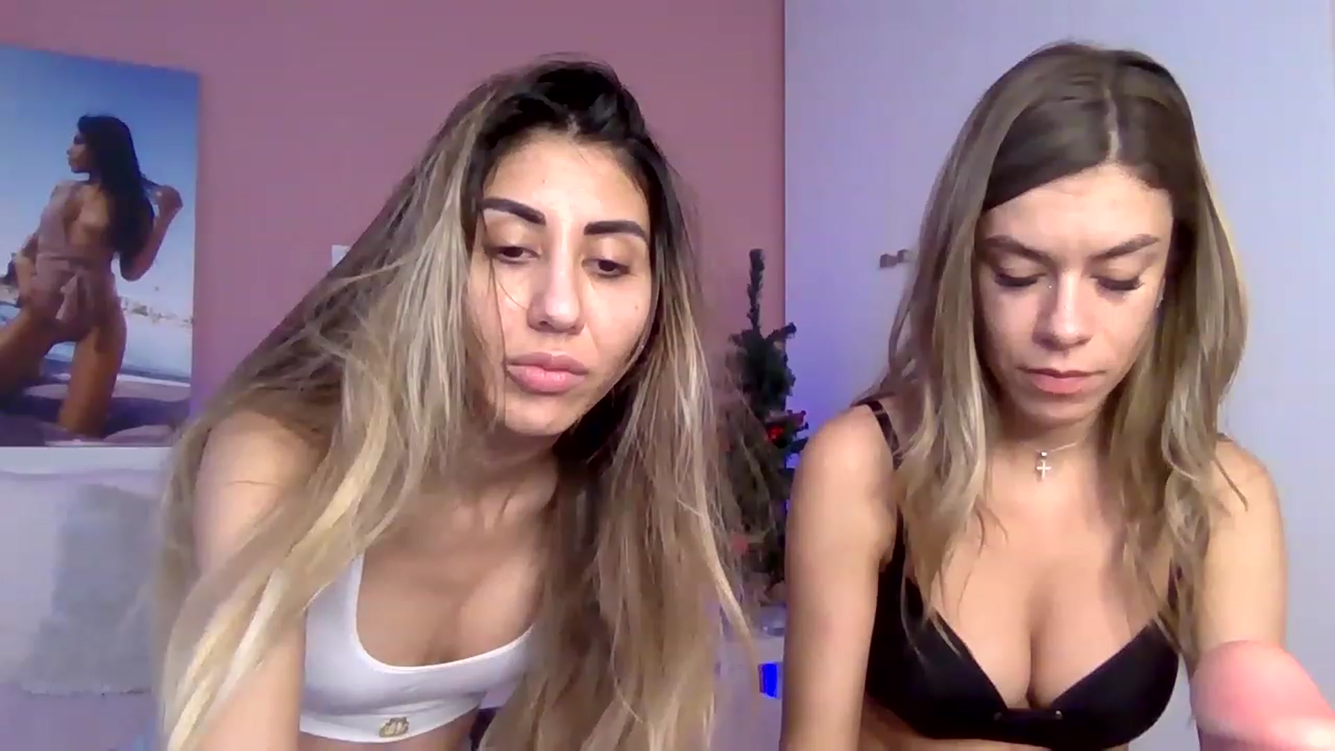 Gallery image thumbnail from Nicebitch23's myfreecams stream on, 01/03/2023, 12:40 image 5 of 20