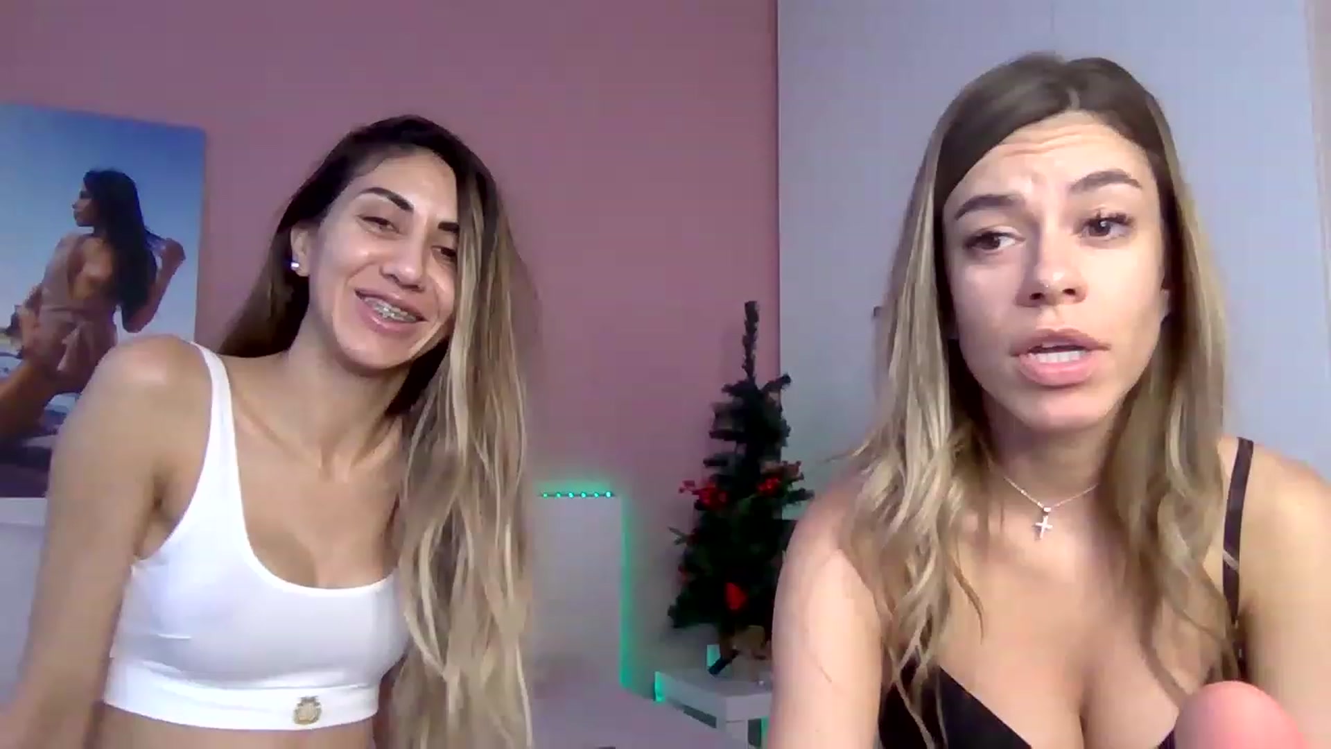 Gallery image thumbnail from Nicebitch23's myfreecams stream on, 01/03/2023, 12:40 image 2 of 20
