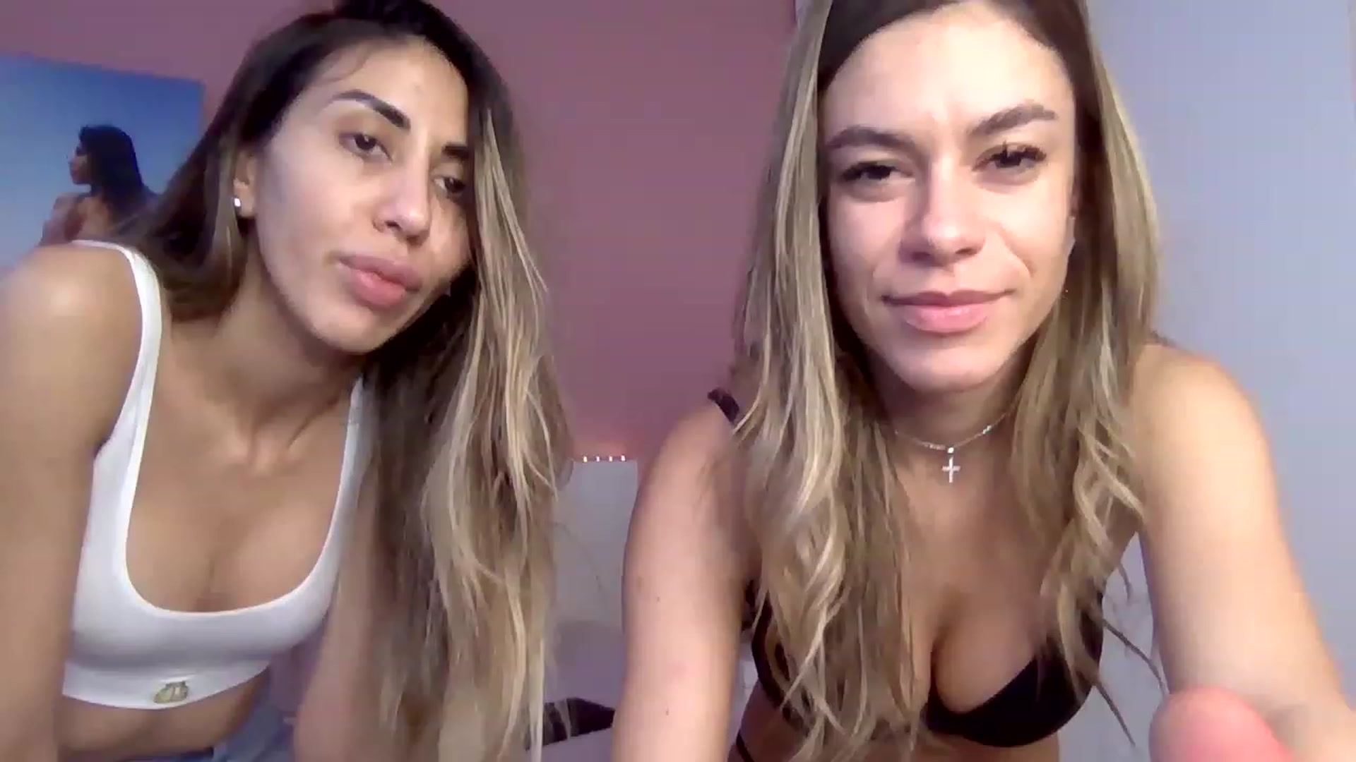 Gallery image thumbnail from Nicebitch23's myfreecams stream on, 01/03/2023, 12:40 image 10 of 20