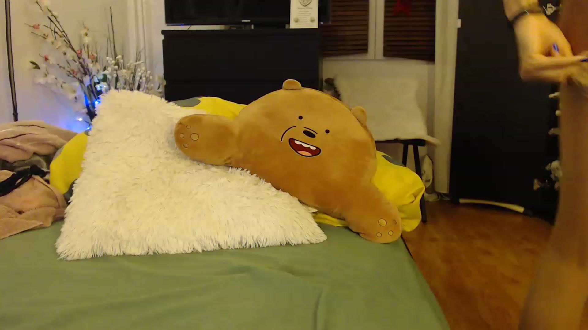 Gallery image thumbnail from Nicebitch23's myfreecams stream on, 01/29/2023, 17:45 image 15 of 20