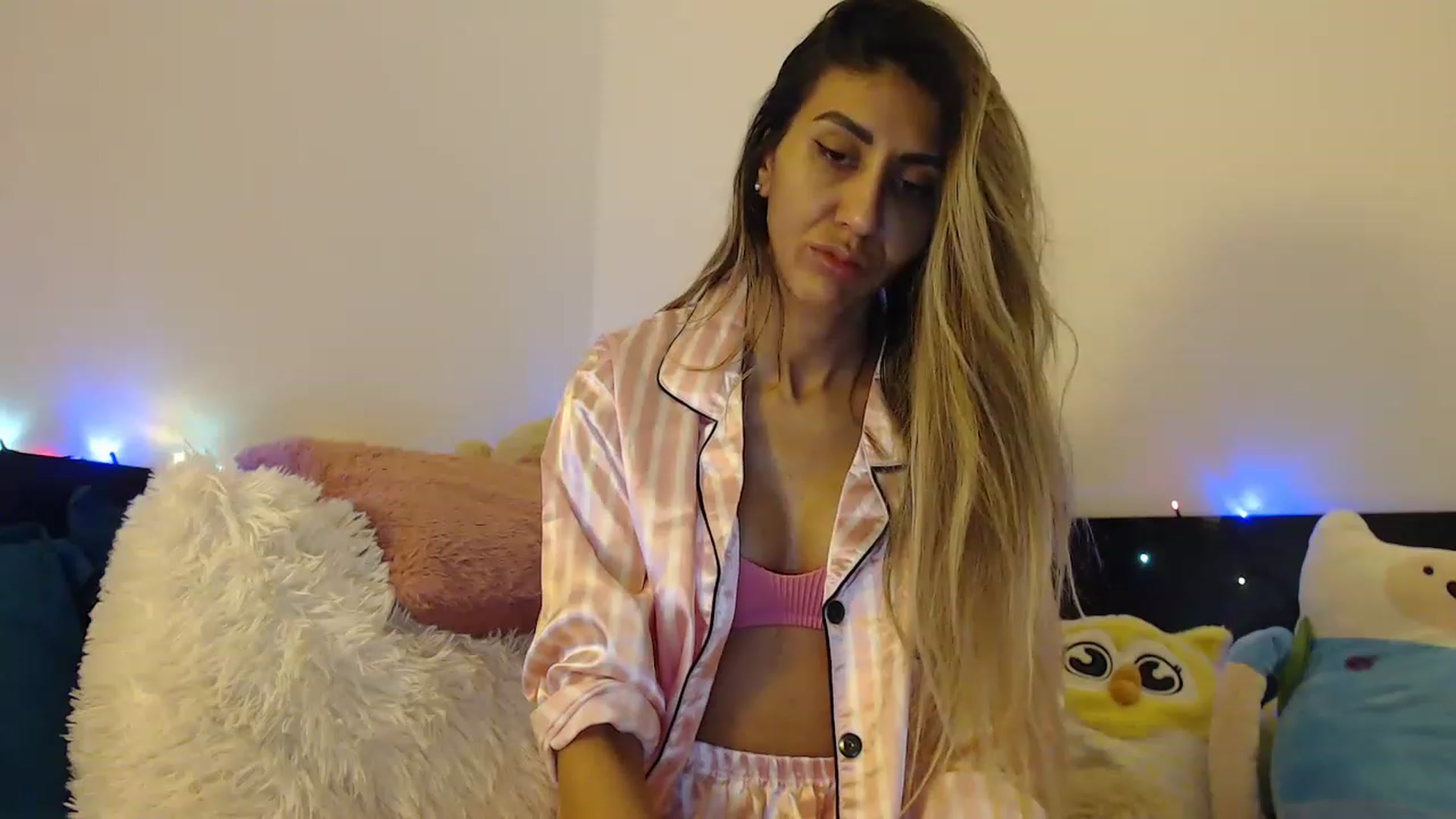 Gallery image thumbnail from Nicebitch23's myfreecams stream on, 02/05/2023, 13:09 image 14 of 20