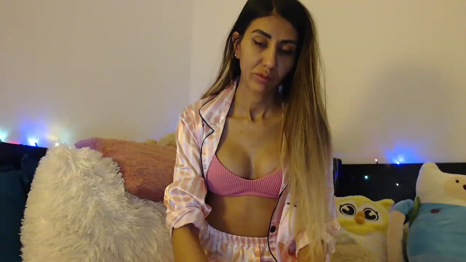 Gallery image thumbnail from Nicebitch23's myfreecams stream on, 02/05/2023, 13:09 image 6 of 20