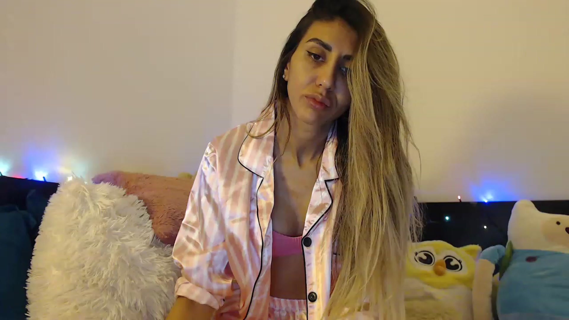 Gallery image thumbnail from Nicebitch23's myfreecams stream on, 02/05/2023, 13:09 image 13 of 20