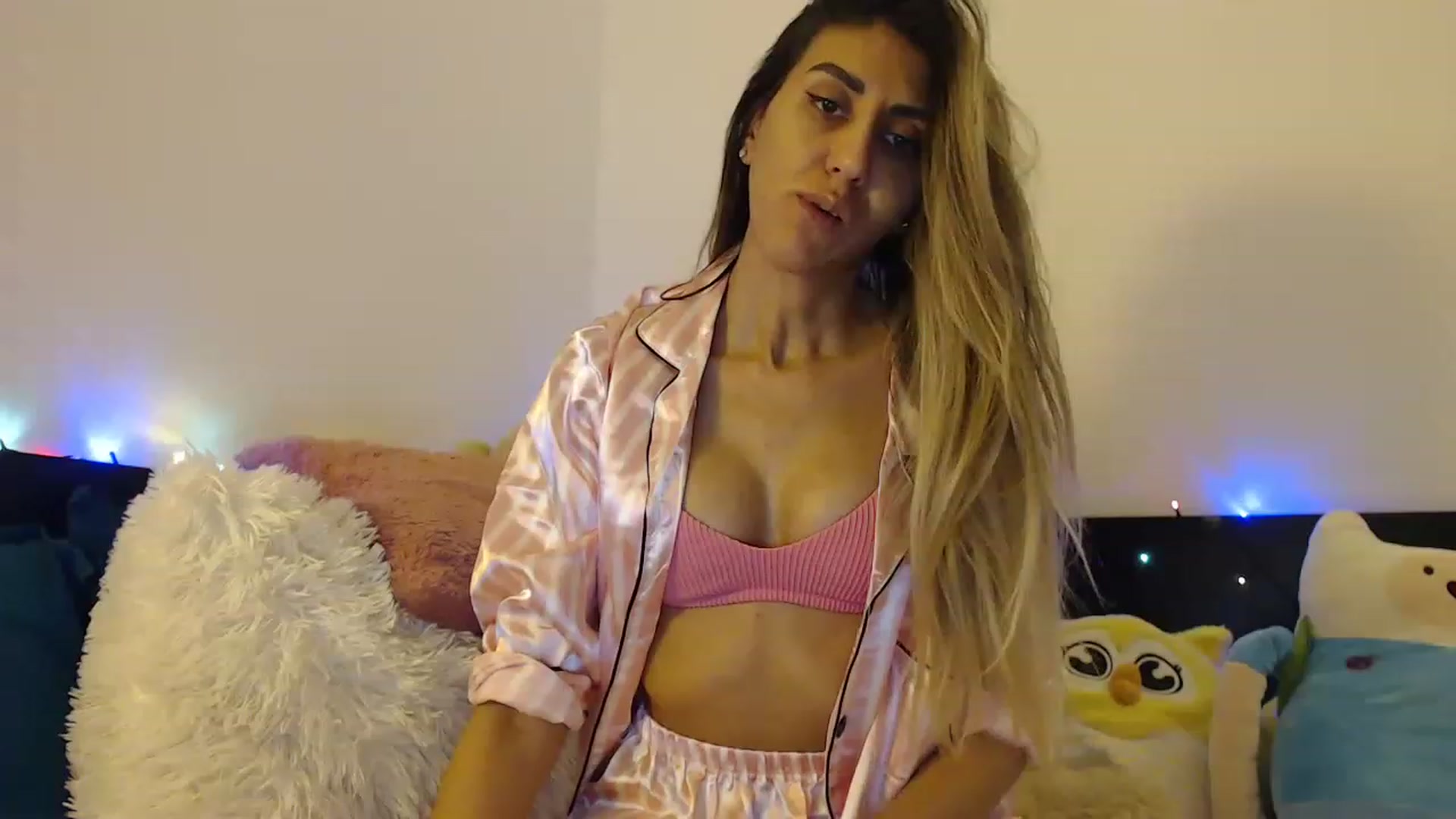 Gallery image thumbnail from Nicebitch23's myfreecams stream on, 02/05/2023, 13:09 image 10 of 20