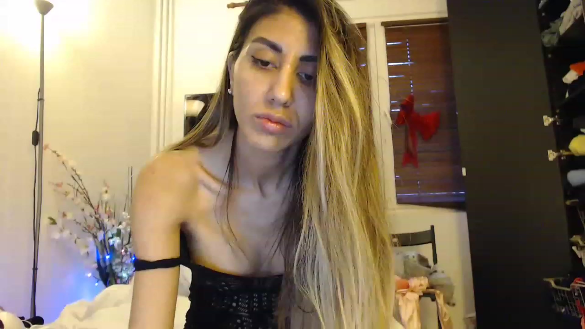 Gallery image thumbnail from Nicebitch23's myfreecams stream on, 02/05/2023, 15:19 image 3 of 20
