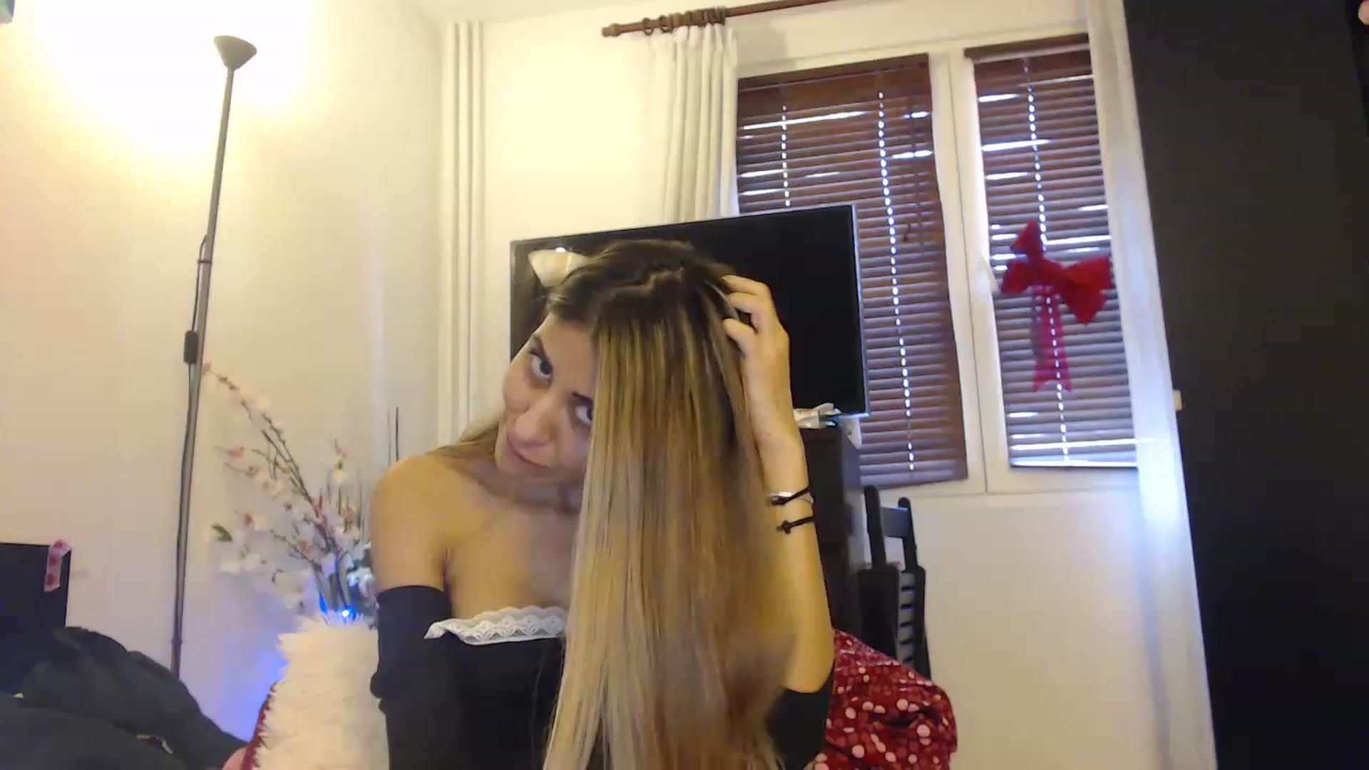 Gallery image thumbnail from Nicebitch23's myfreecams stream on, 02/13/2023, 09:24 image 2 of 20