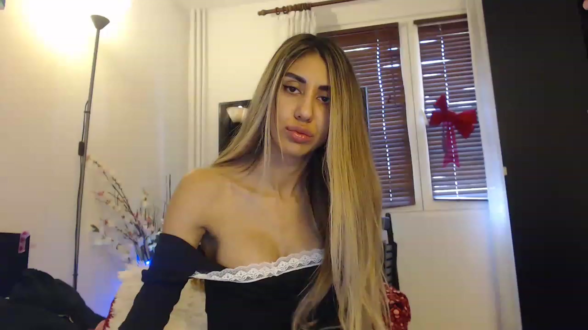 Gallery image thumbnail from Nicebitch23's myfreecams stream on, 02/13/2023, 09:24 image 3 of 20