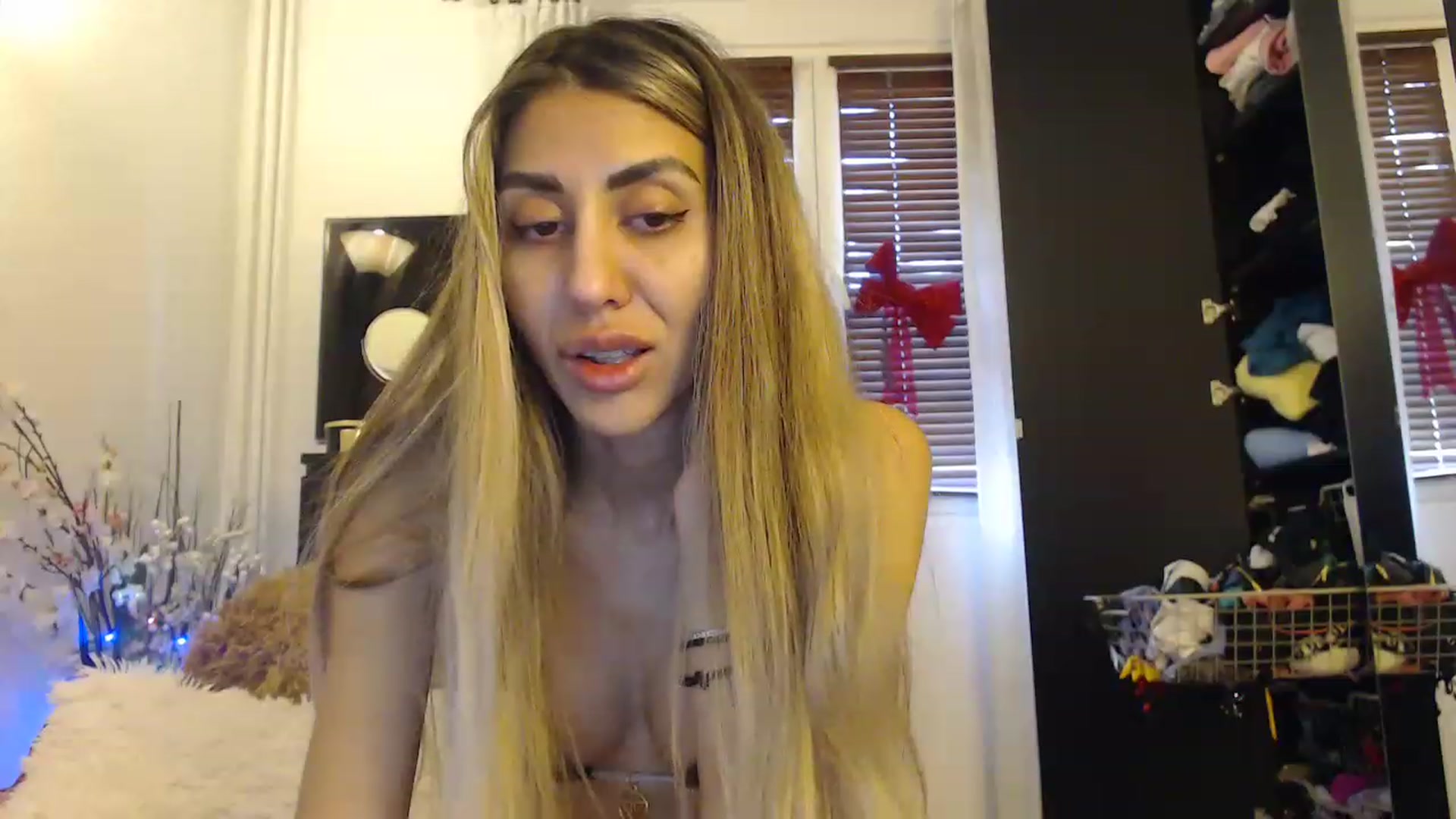 Gallery image thumbnail from Nicebitch23's myfreecams stream on, 02/13/2023, 10:52 image 19 of 20