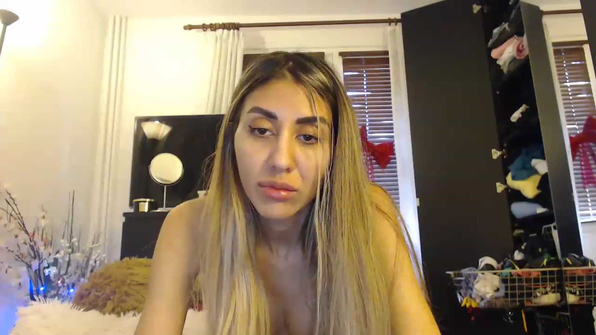 Gallery image thumbnail from Nicebitch23's myfreecams stream on, 02/13/2023, 10:52 image 16 of 20
