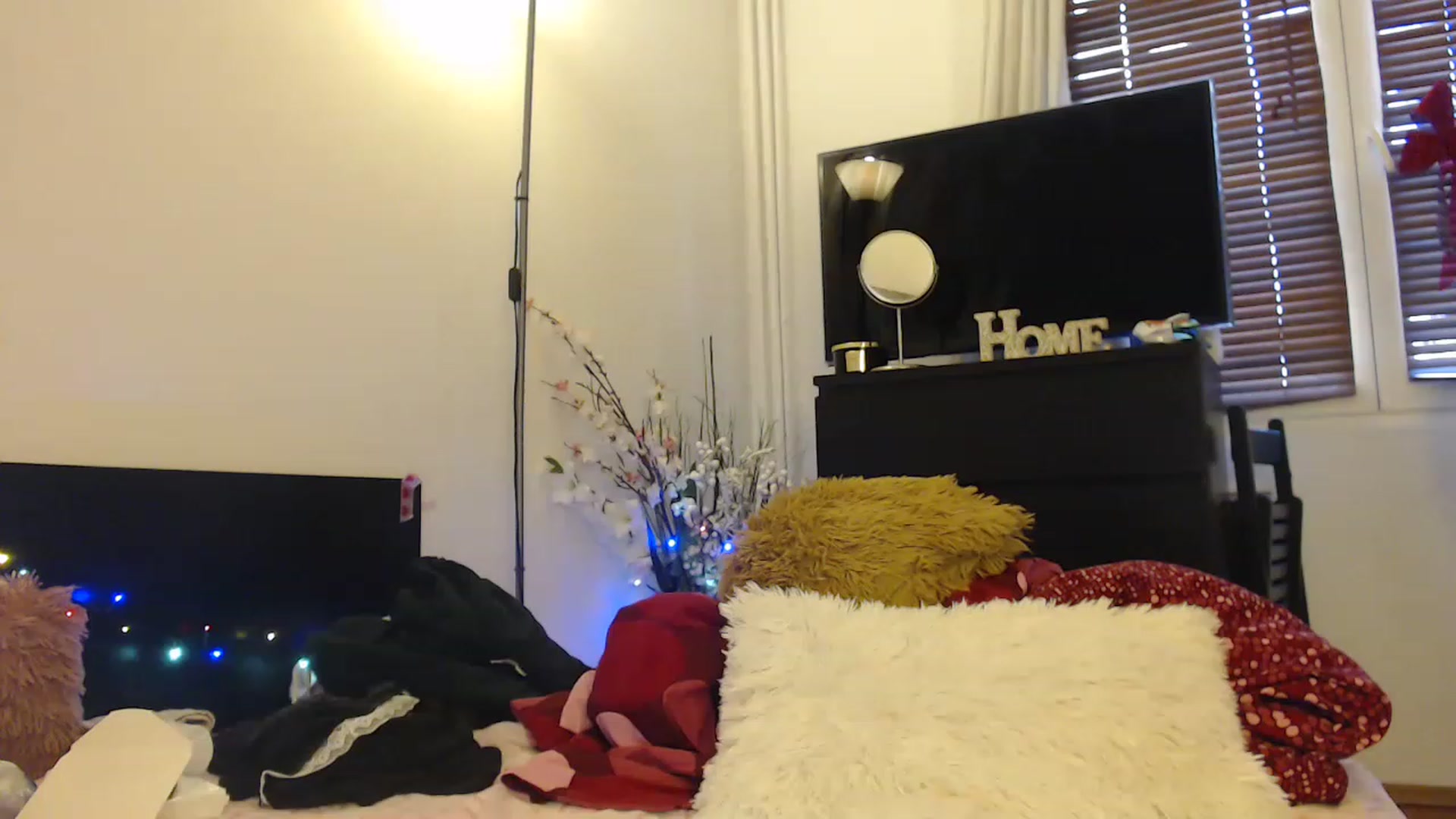 Gallery image thumbnail from Nicebitch23's myfreecams stream on, 02/13/2023, 12:35 image 1 of 20