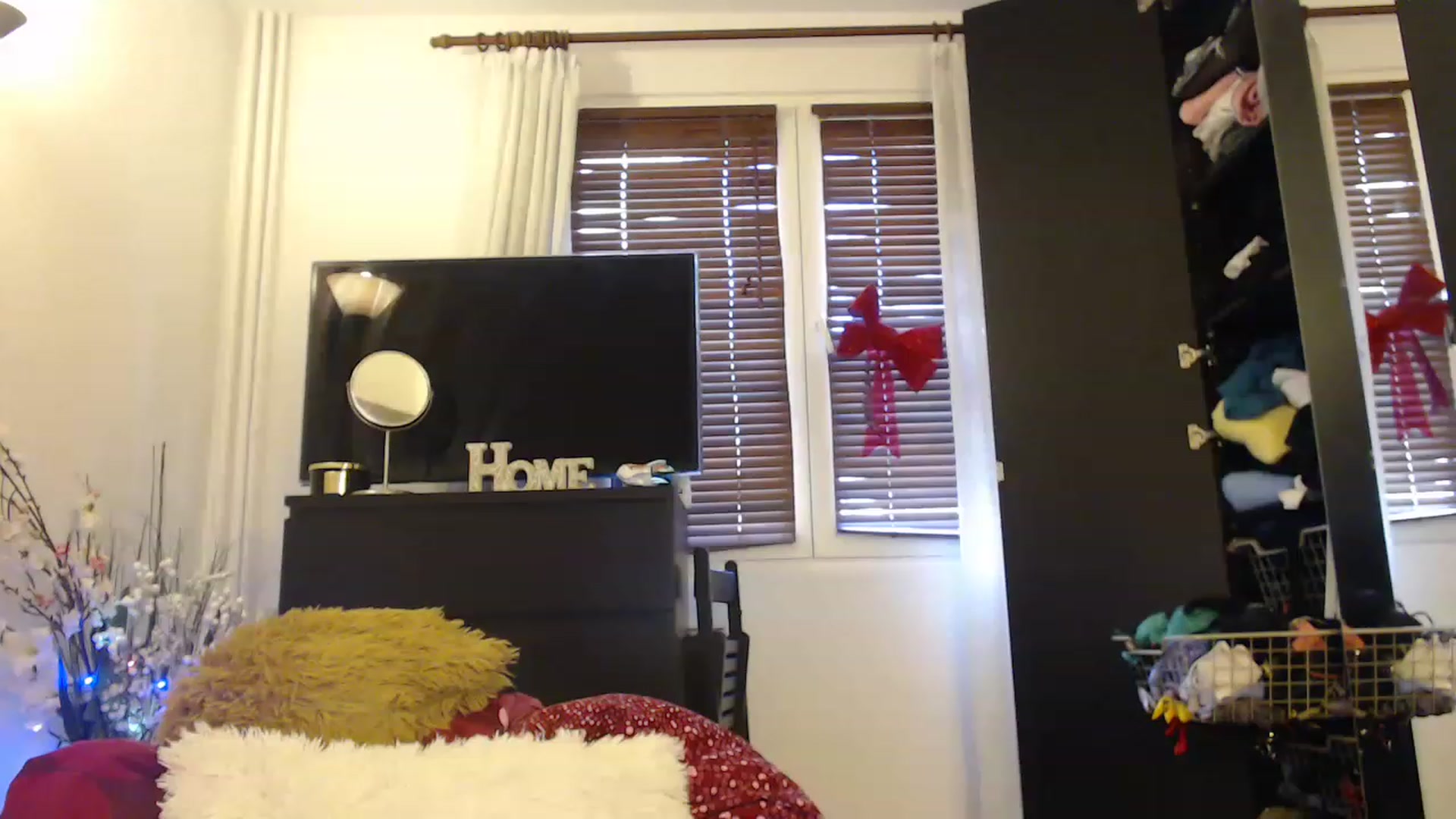 Gallery image thumbnail from Nicebitch23's myfreecams stream on, 02/13/2023, 12:35 image 5 of 20