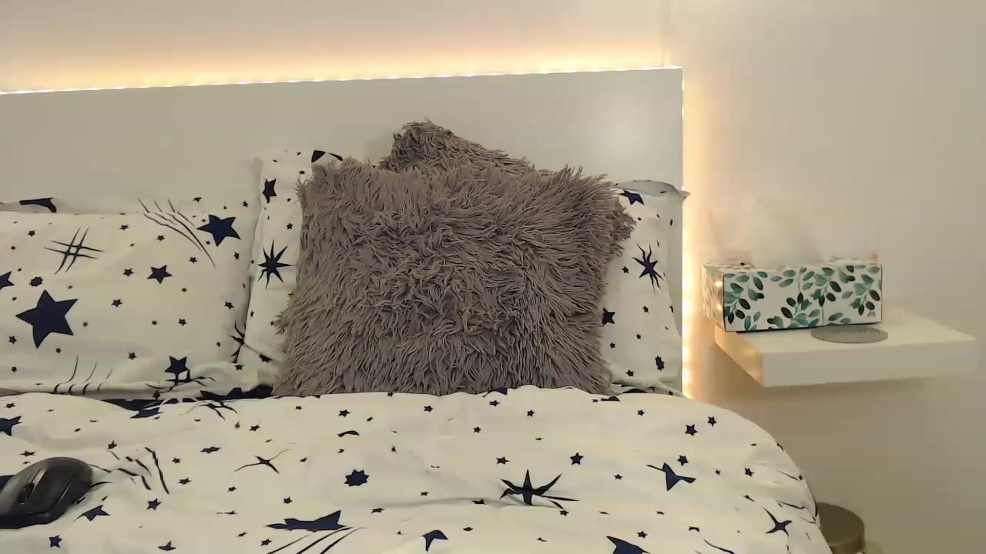 Gallery image thumbnail from Nicebitch23's myfreecams stream on, 02/23/2023, 11:52 image 4 of 20