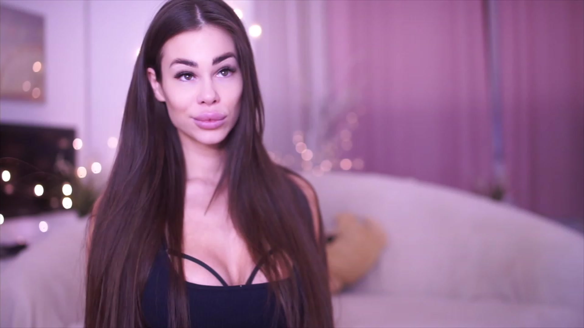 Gallery image thumbnail from Nickey_'s myfreecams stream on, 12/01/2022, 22:11 image 2 of 20