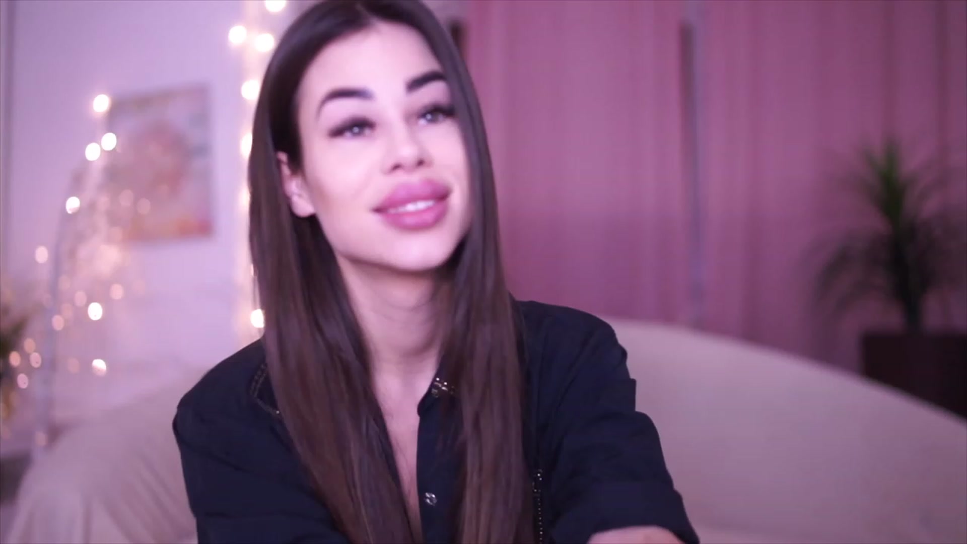 Gallery image thumbnail from Nickey_'s myfreecams stream on, 12/23/2022, 22:17 image 13 of 20