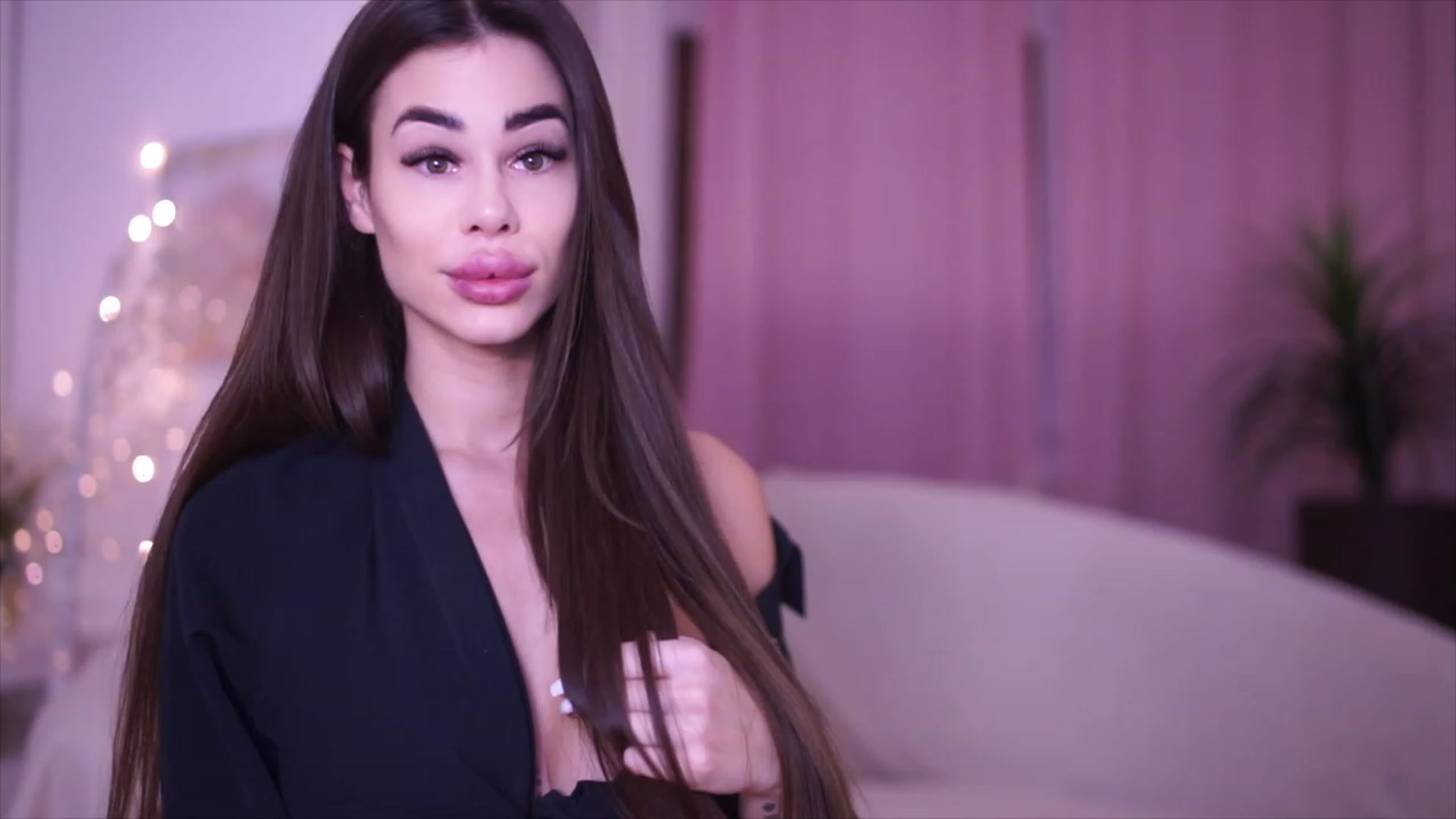 Gallery image thumbnail from Nickey_'s myfreecams stream on, 12/23/2022, 22:17 image 10 of 20