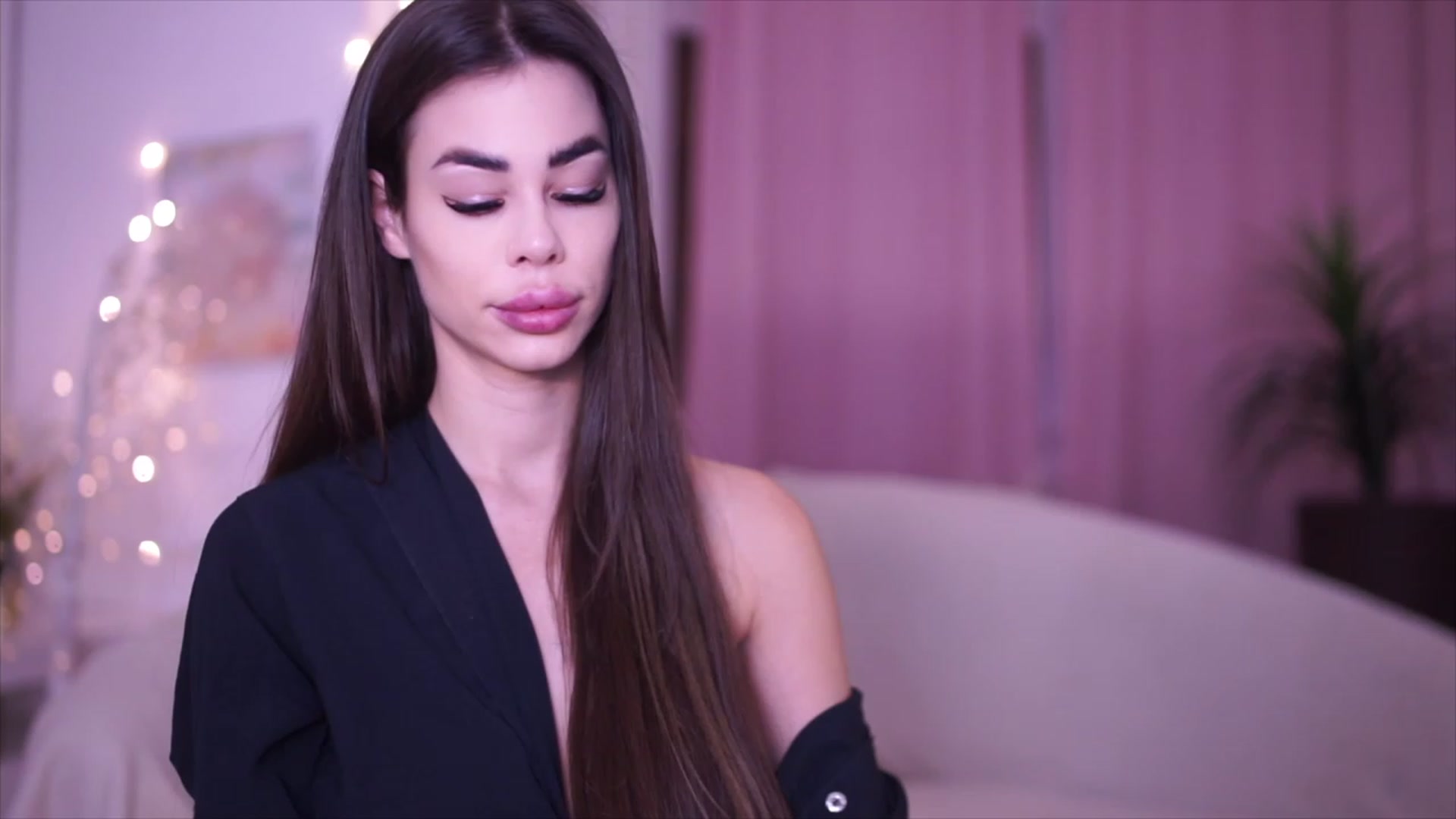 Gallery image thumbnail from Nickey_'s myfreecams stream on, 12/23/2022, 22:17 image 6 of 20