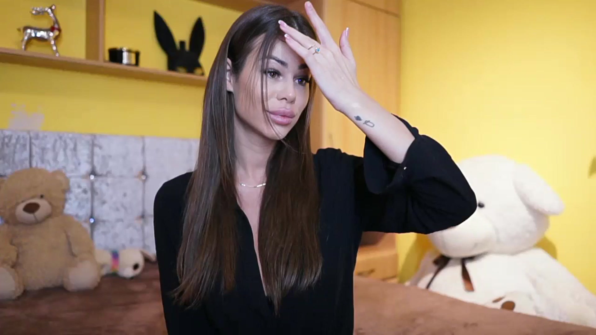 Gallery image thumbnail from Nickey_'s myfreecams stream on, 03/18/2024, 20:32 image 1 of 20