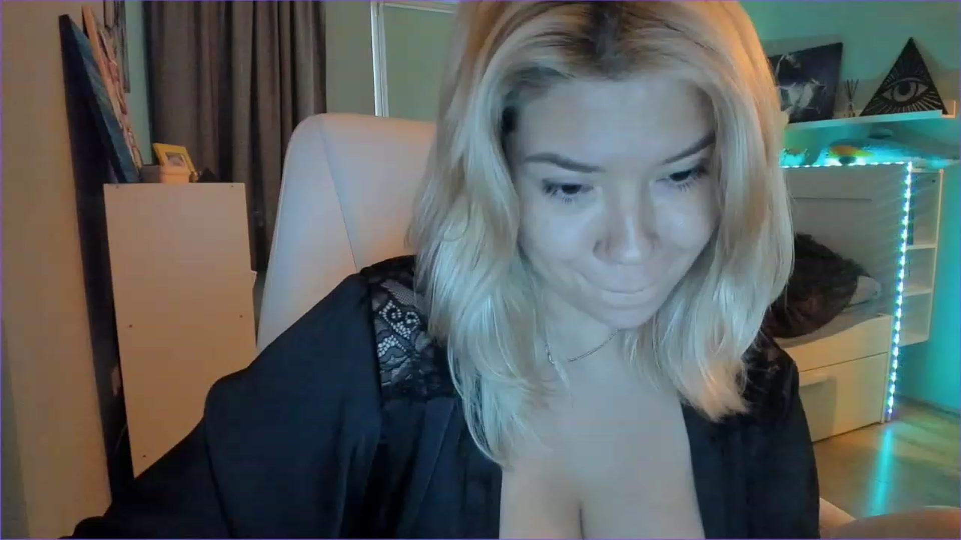 Gallery image thumbnail from NickyBlein's myfreecams stream on, 11/16/2022, 12:07 image 5 of 20