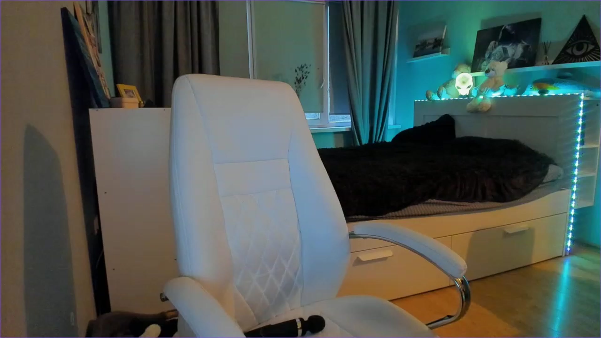Gallery image thumbnail from NickyBlein's myfreecams stream on, 11/16/2022, 13:08 image 1 of 20