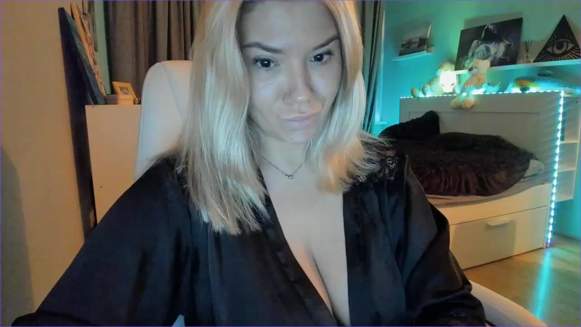 Gallery image thumbnail from NickyBlein's myfreecams stream on, 11/16/2022, 13:08 image 4 of 20