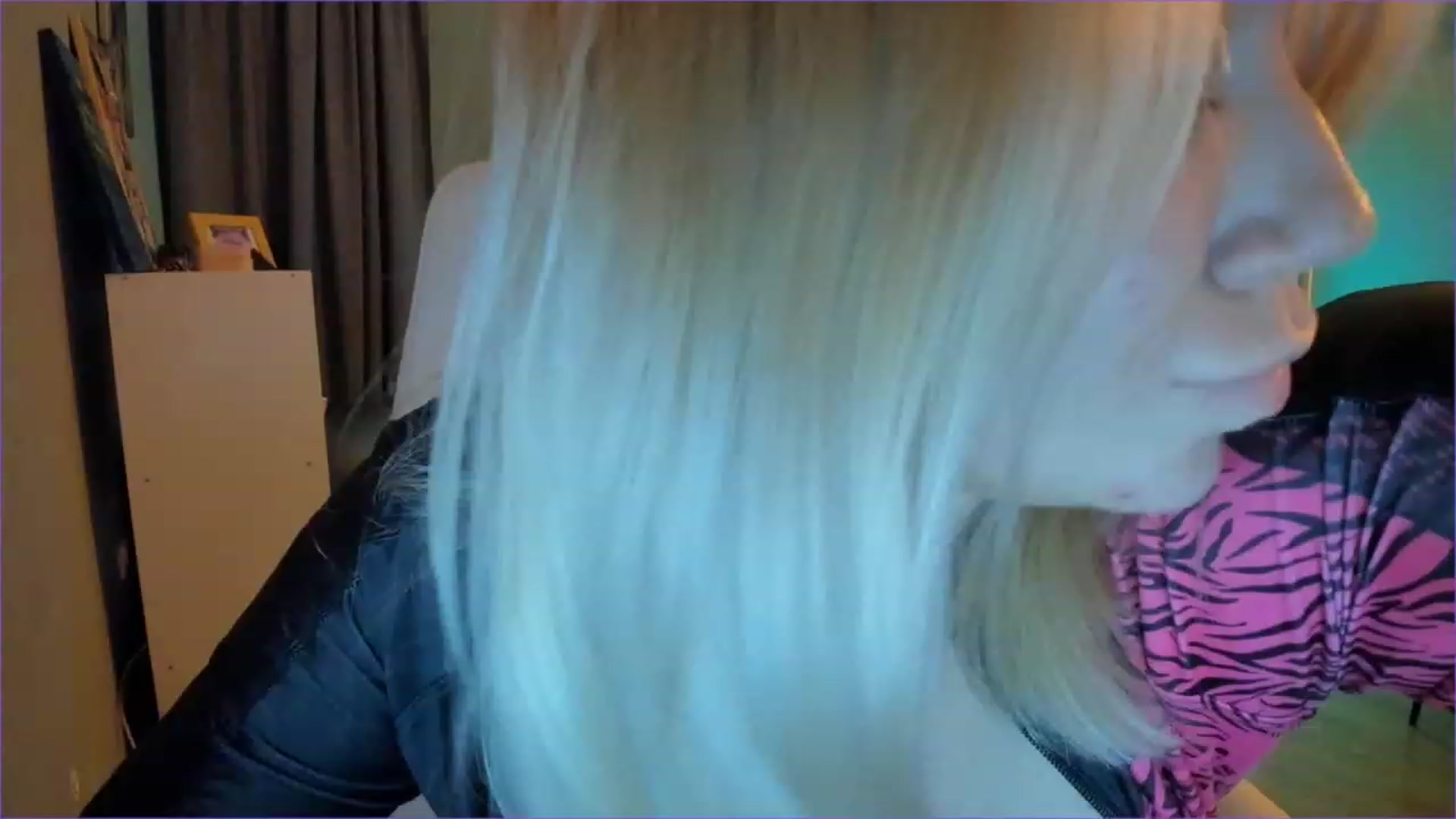 Gallery image thumbnail from NickyBlein's myfreecams stream on, 11/19/2022, 18:05 image 2 of 20