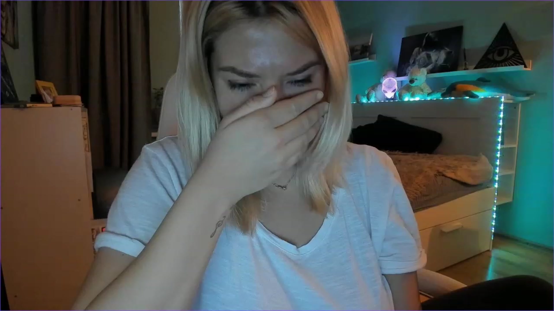 Gallery image thumbnail from NickyBlein's myfreecams stream on, 11/22/2022, 11:17 image 10 of 20