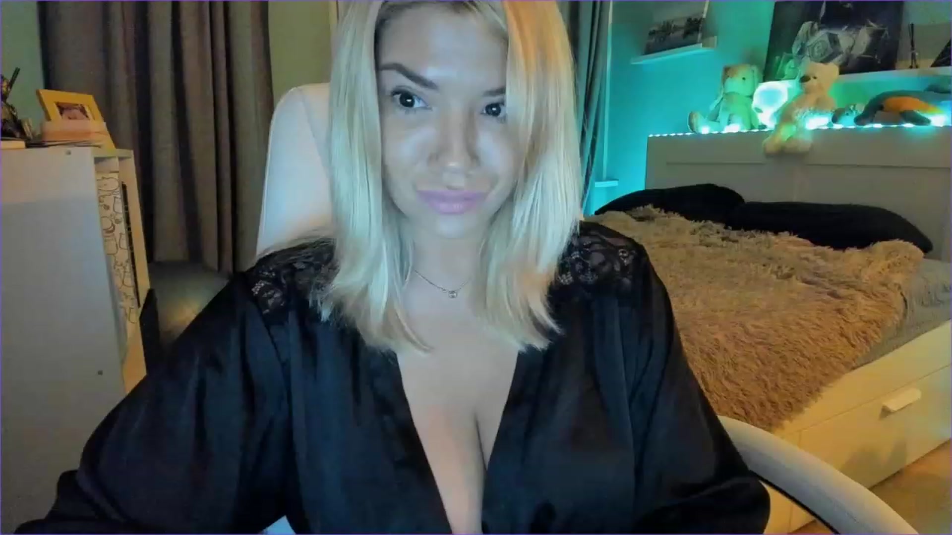 Gallery image thumbnail from NickyBlein's myfreecams stream on, 11/26/2022, 14:45 image 1 of 20