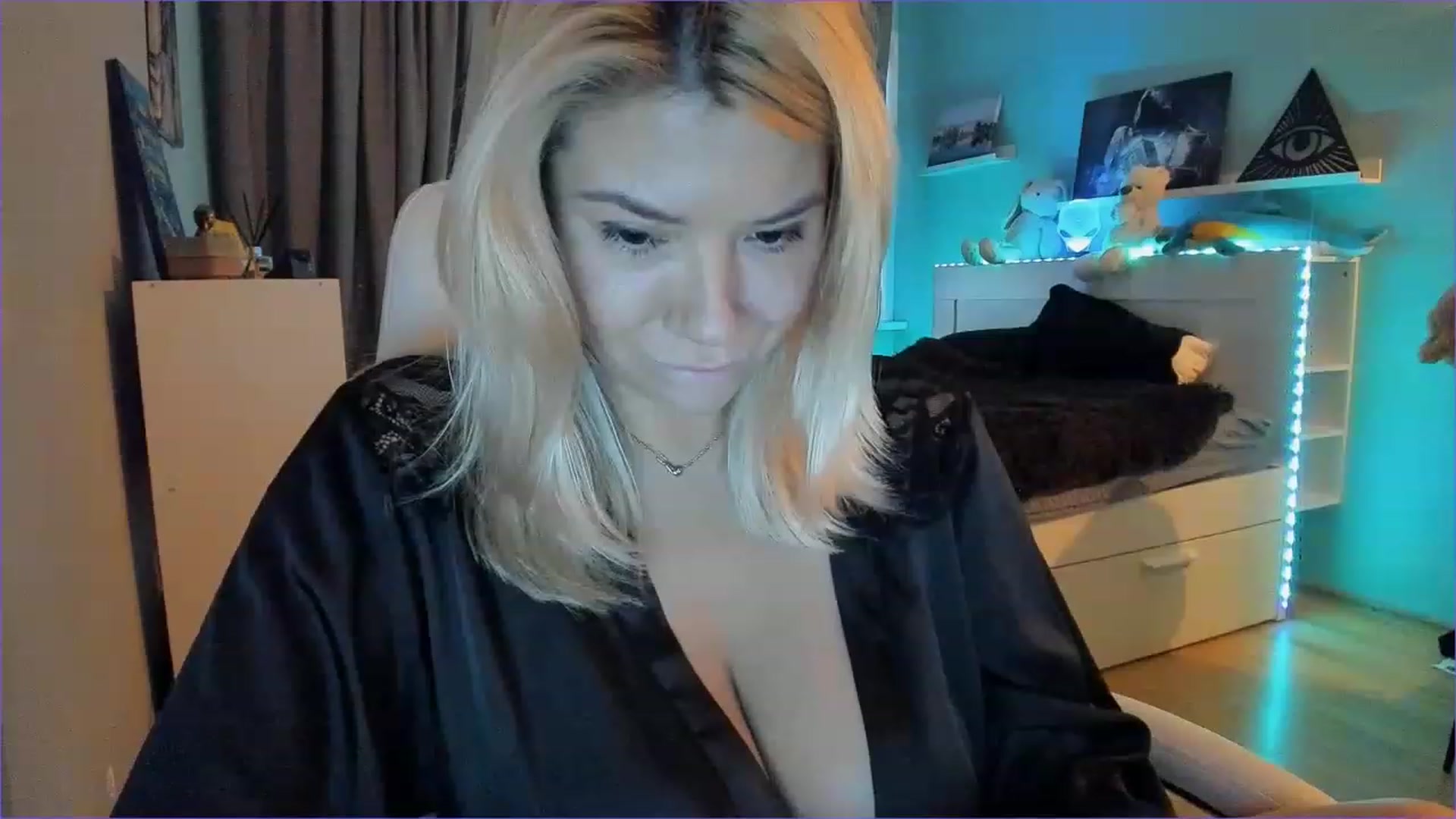 Gallery image thumbnail from NickyBlein's myfreecams stream on, 12/01/2022, 12:27 image 13 of 20