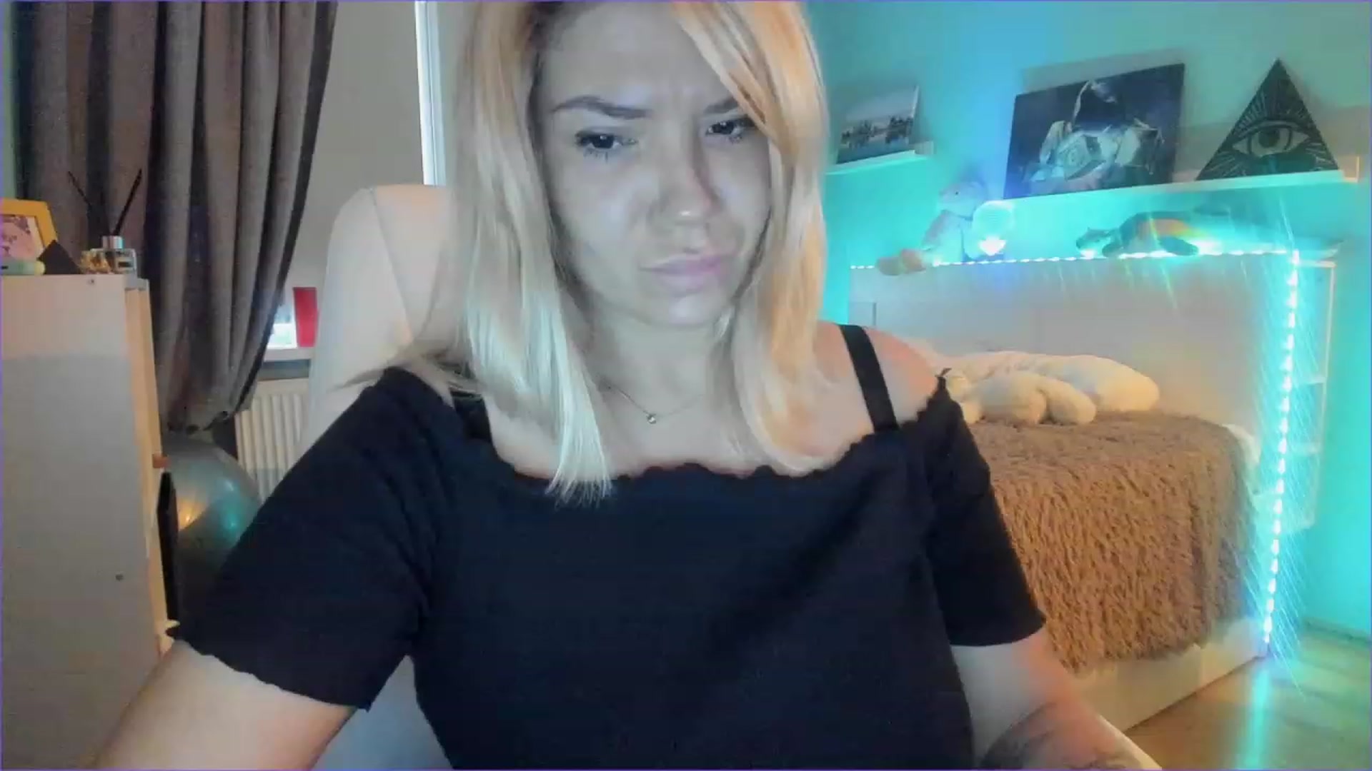 Gallery image thumbnail from NickyBlein's myfreecams stream on, 12/06/2022, 09:18 image 2 of 20
