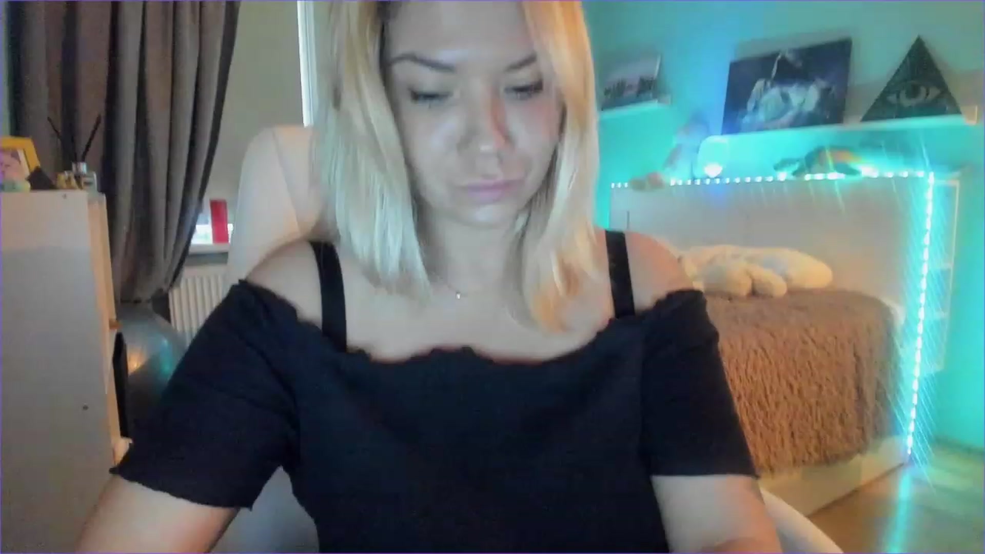 Gallery image thumbnail from NickyBlein's myfreecams stream on, 12/06/2022, 09:18 image 1 of 20