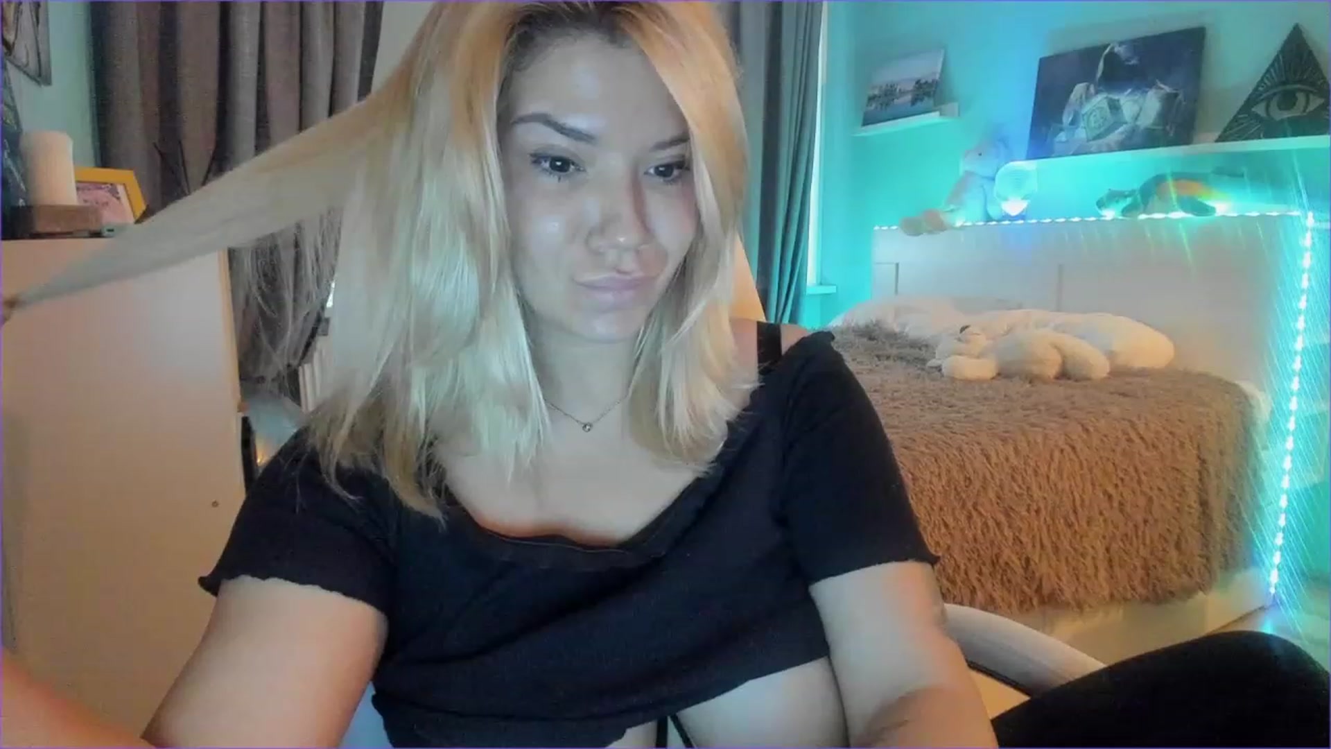 Gallery image thumbnail from NickyBlein's myfreecams stream on, 12/06/2022, 09:18 image 18 of 20