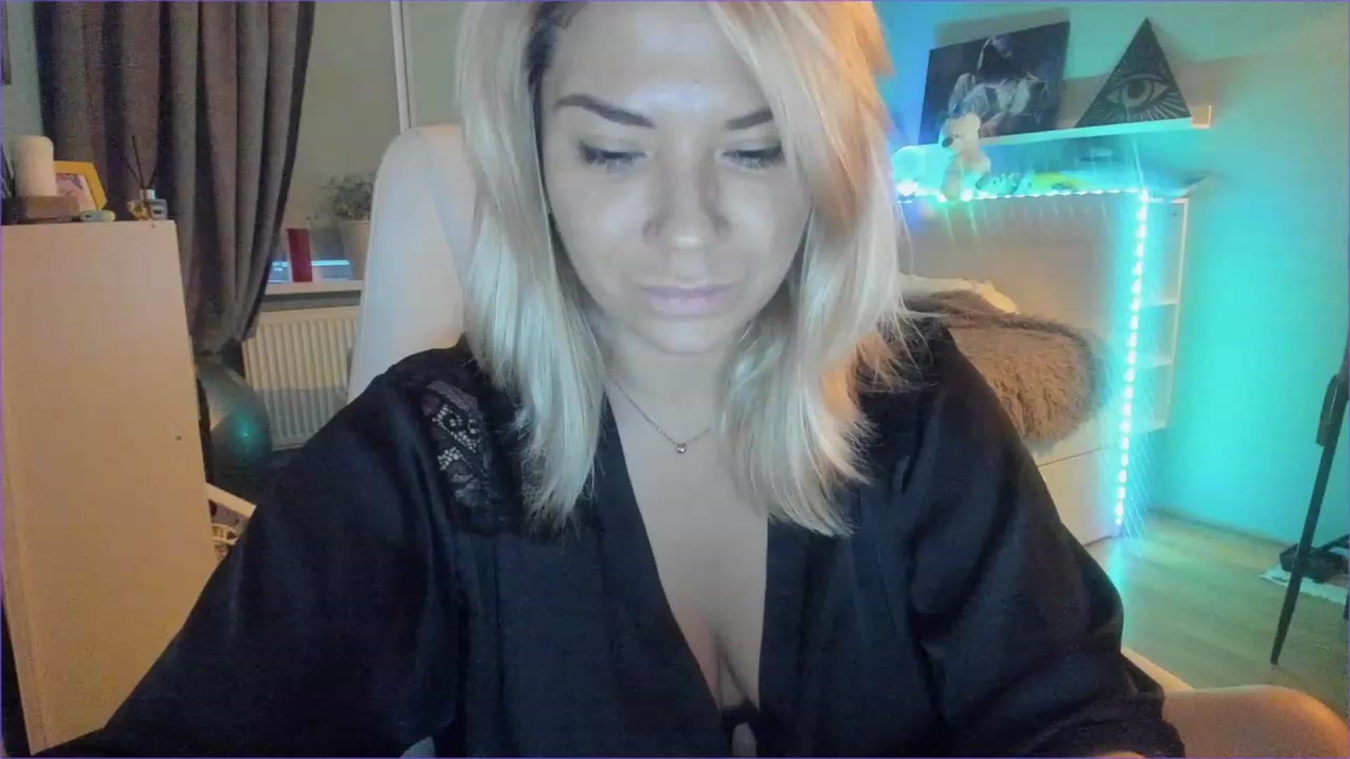 Gallery image thumbnail from NickyBlein's myfreecams stream on, 12/06/2022, 13:19 image 1 of 20