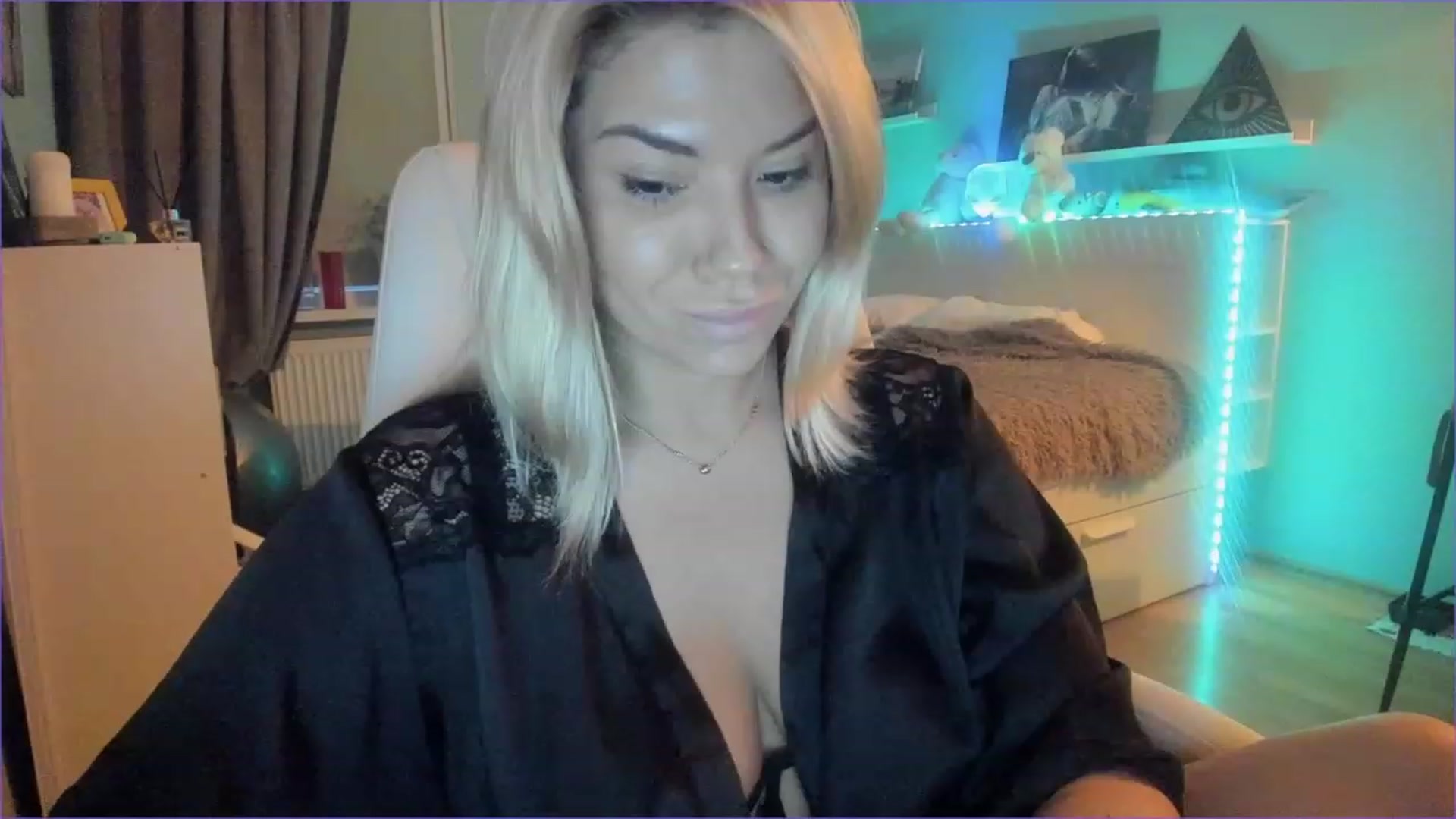 Gallery image thumbnail from NickyBlein's myfreecams stream on, 12/06/2022, 13:19 image 14 of 20