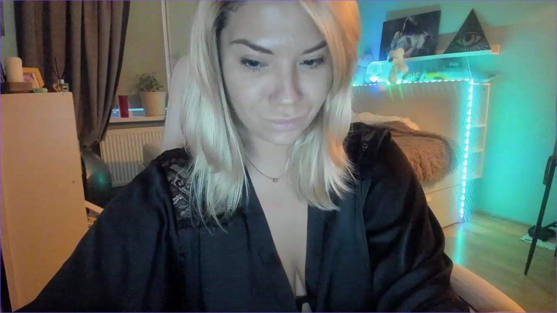 Gallery image thumbnail from NickyBlein's myfreecams stream on, 12/06/2022, 13:19 image 2 of 20