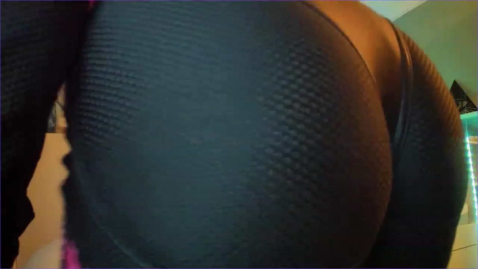 Gallery image thumbnail from NickyBlein's myfreecams stream on, 12/07/2022, 13:11 image 12 of 20