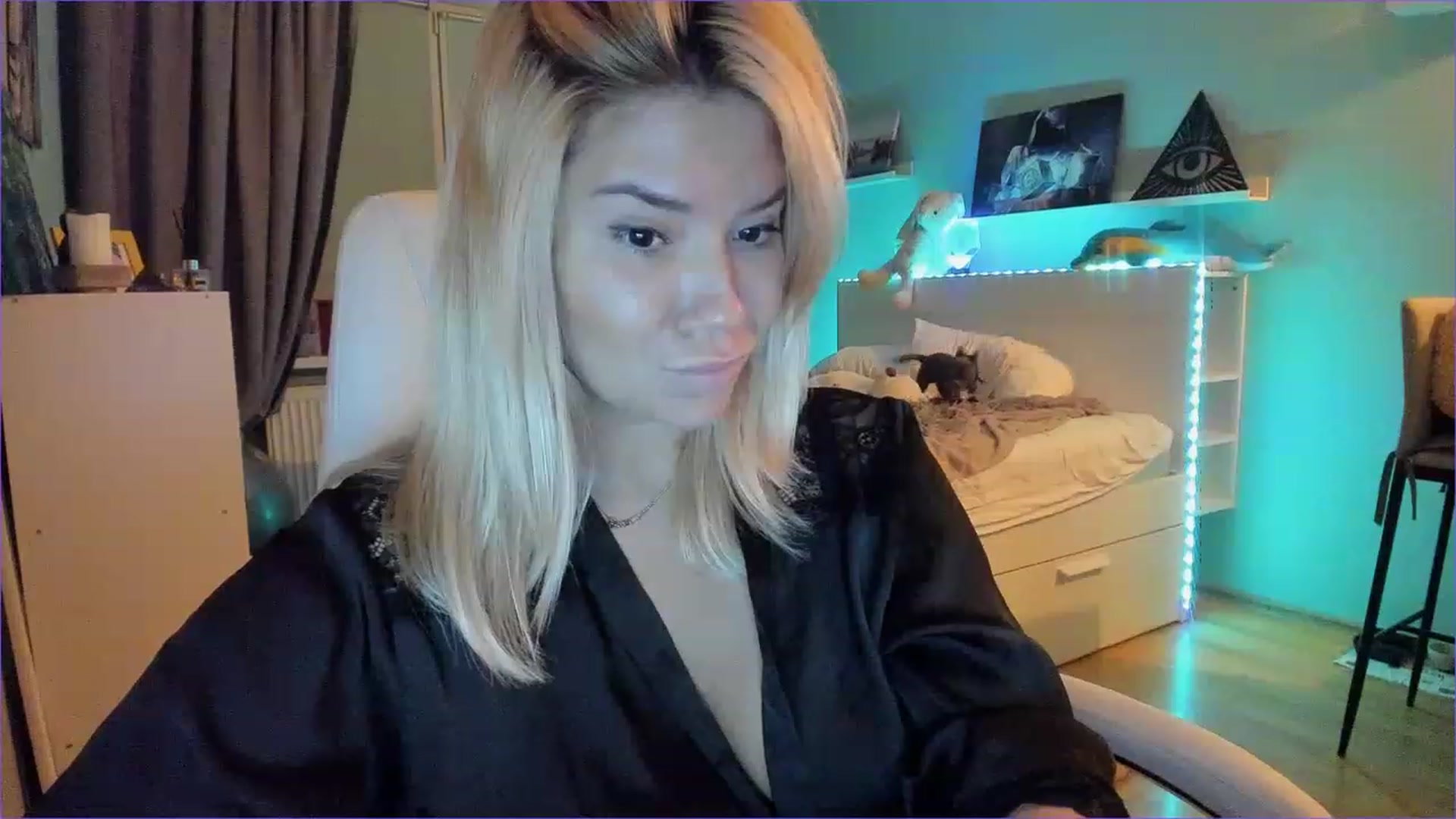 Gallery image thumbnail from NickyBlein's myfreecams stream on, 12/07/2022, 13:40 image 10 of 20
