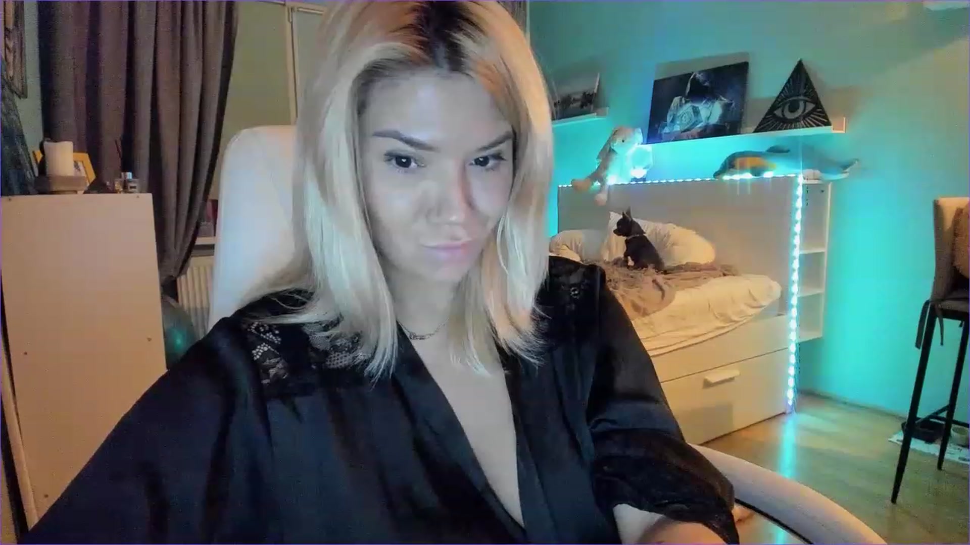 Gallery image thumbnail from NickyBlein's myfreecams stream on, 12/07/2022, 13:40 image 9 of 20
